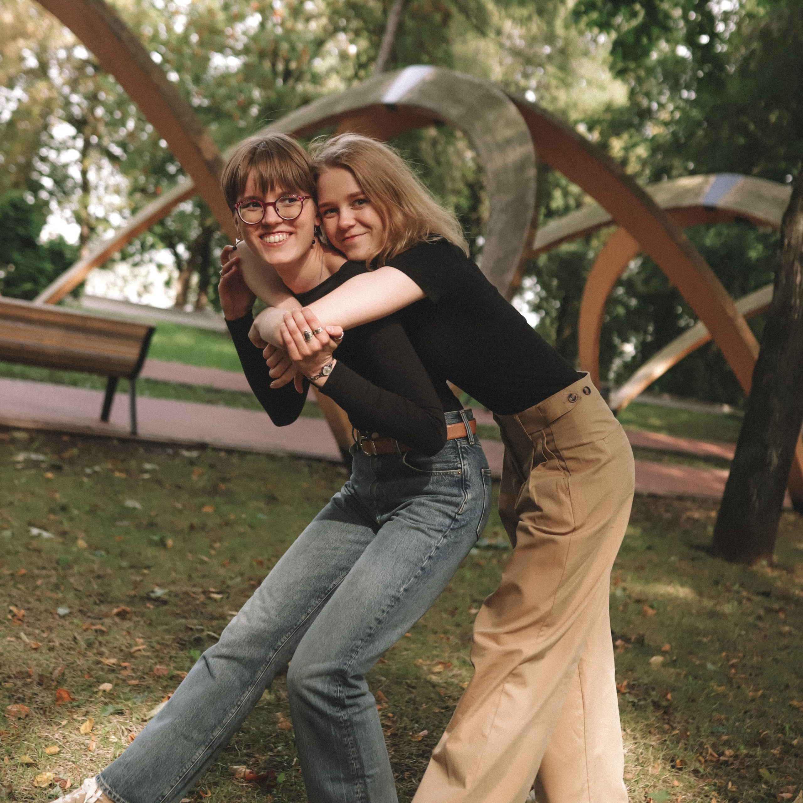 Полина и Варя