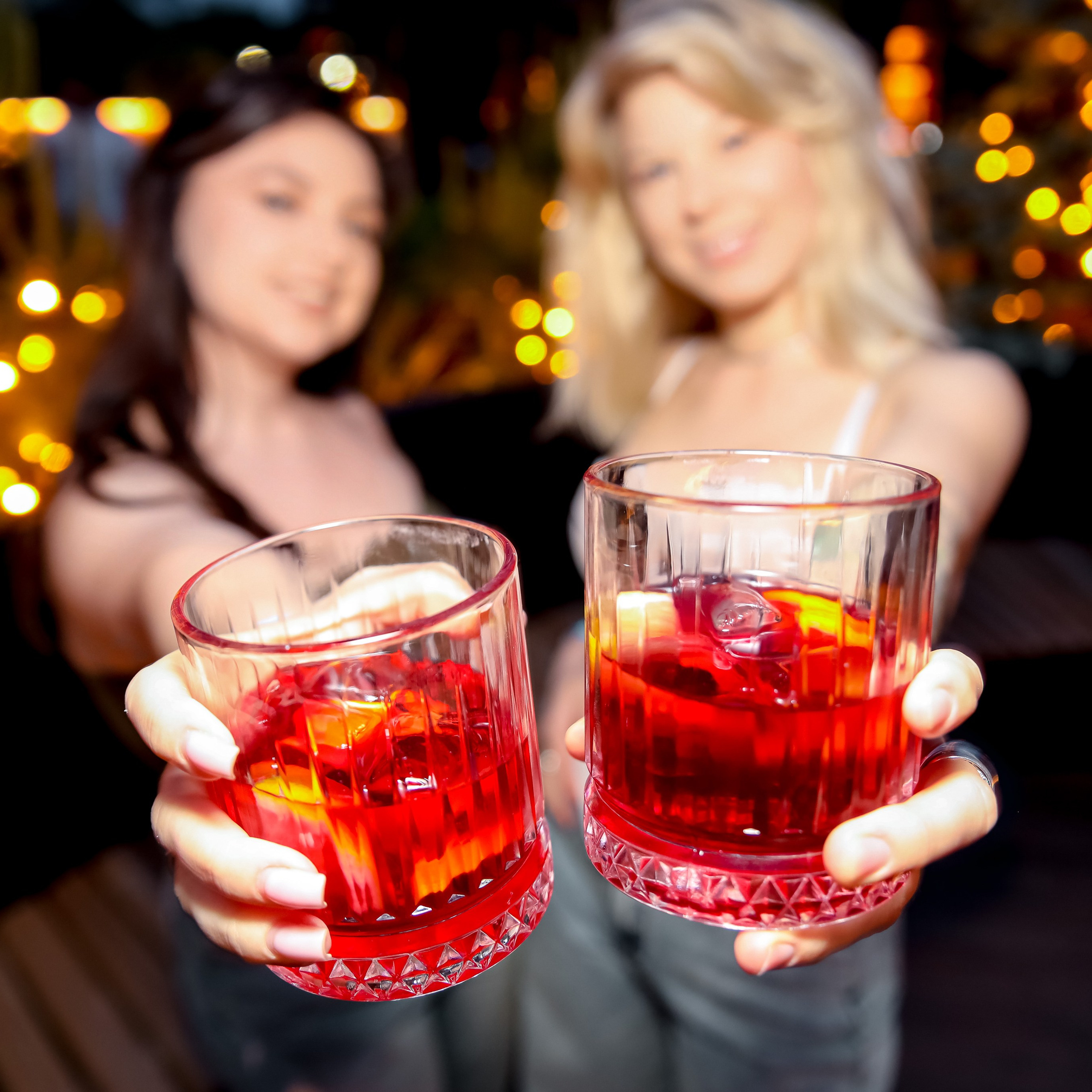 LA night & Fiji wave. 2000’s.