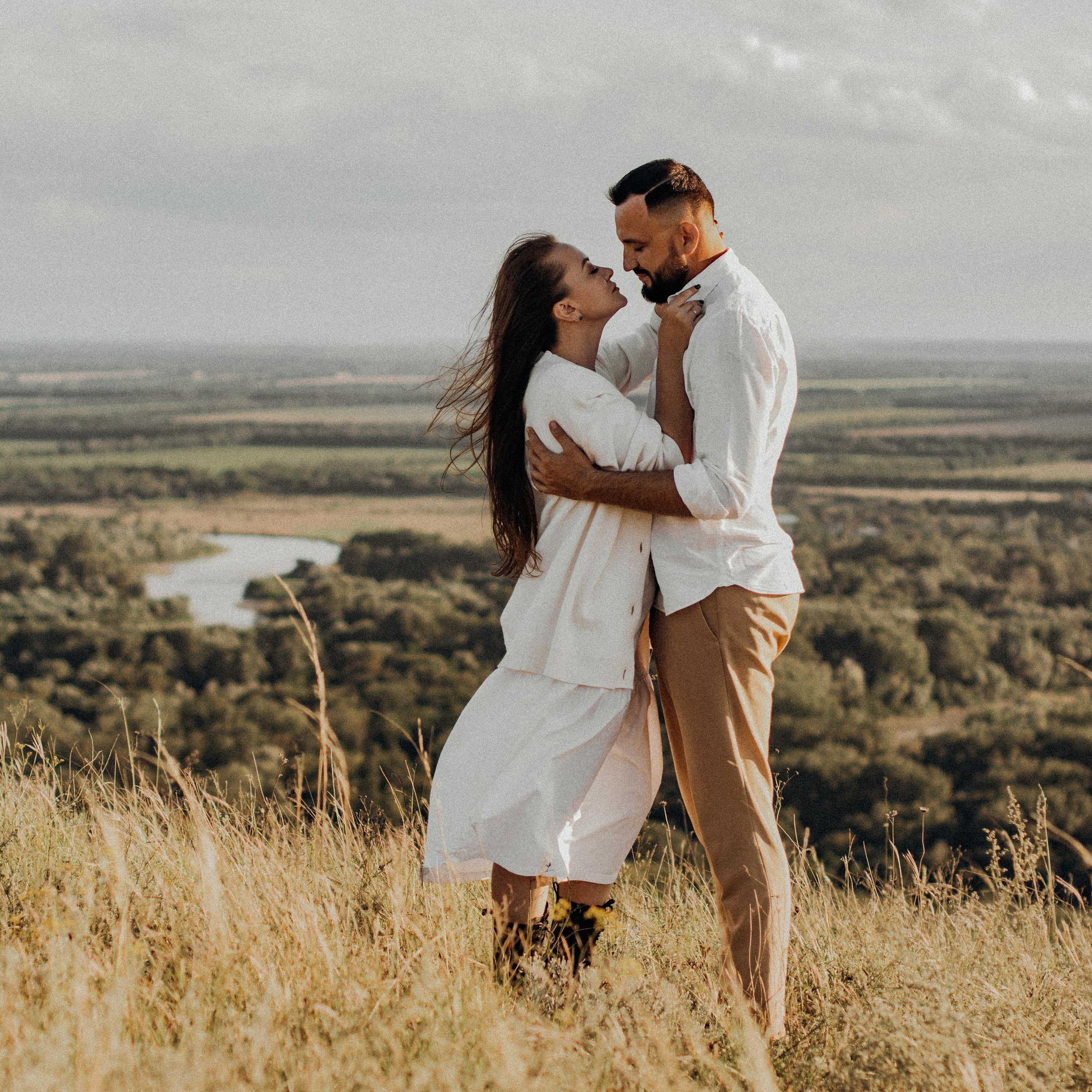 среди летних холмов