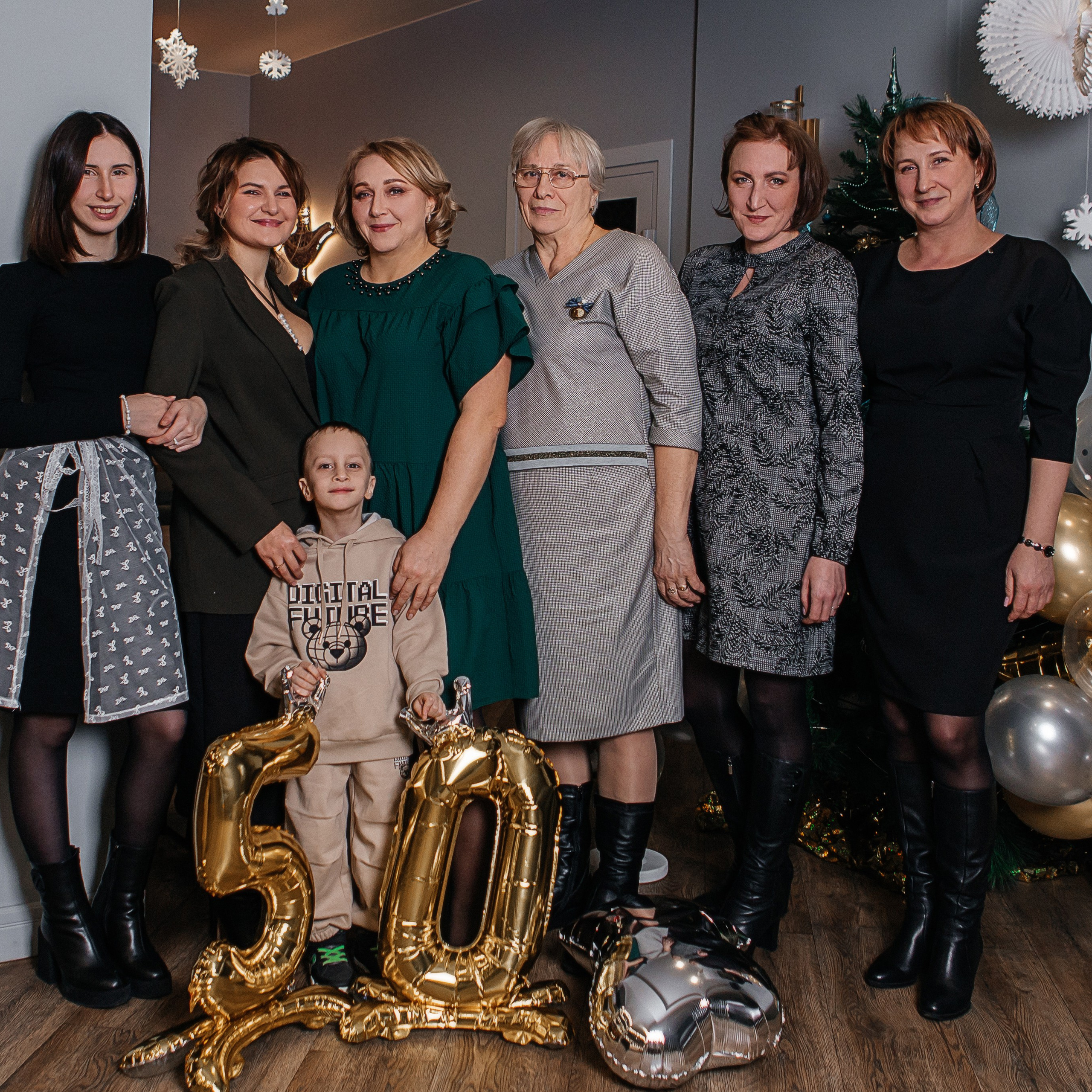 Отзывы. Фотограф в Иркутске Анастасия Кись. Студийная фотосессия беременности в тканях Иркутск. Семейная фотосессия, ПОРТРЕТ «ПОКОЛЕНИЕ»