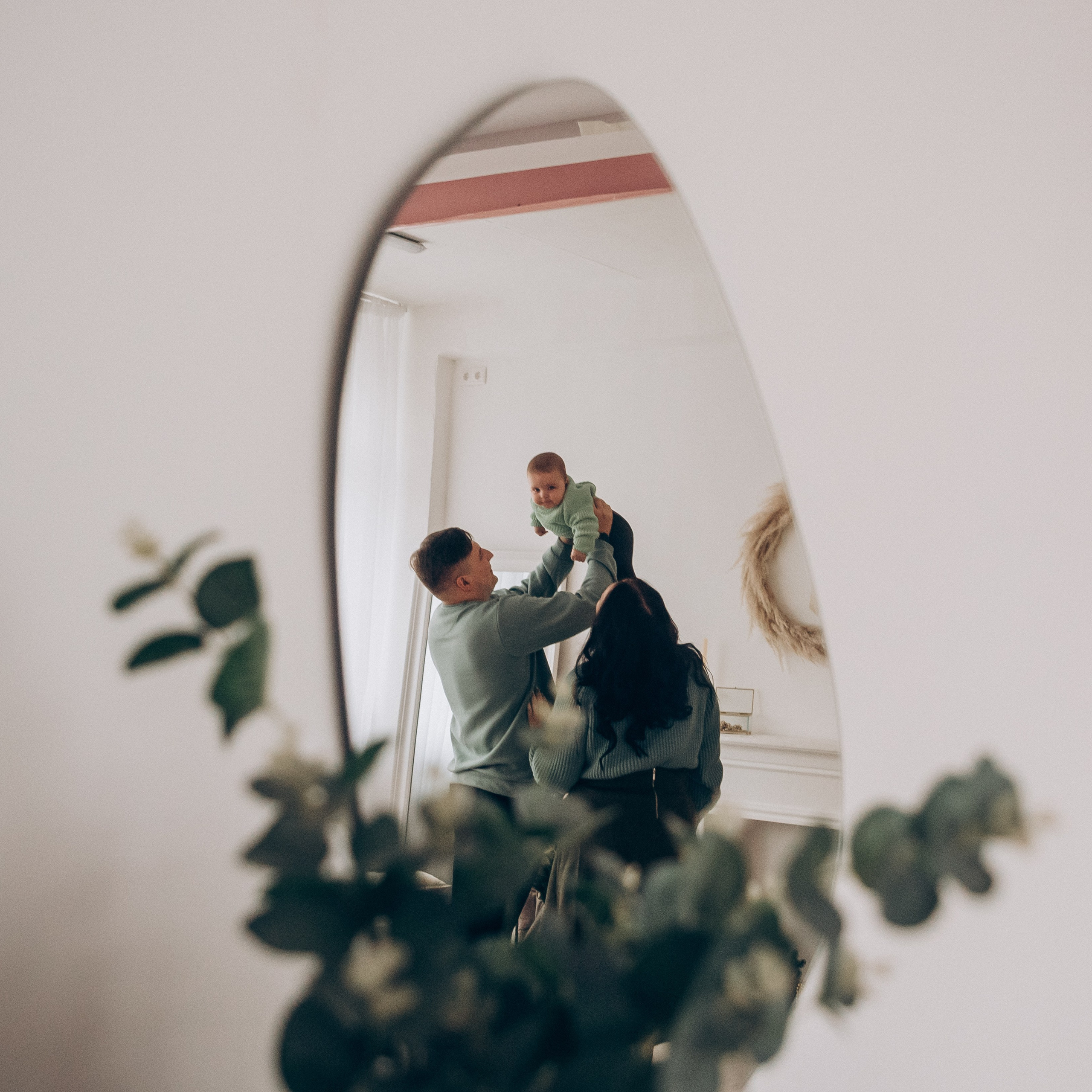 Оля, Саша и Миша