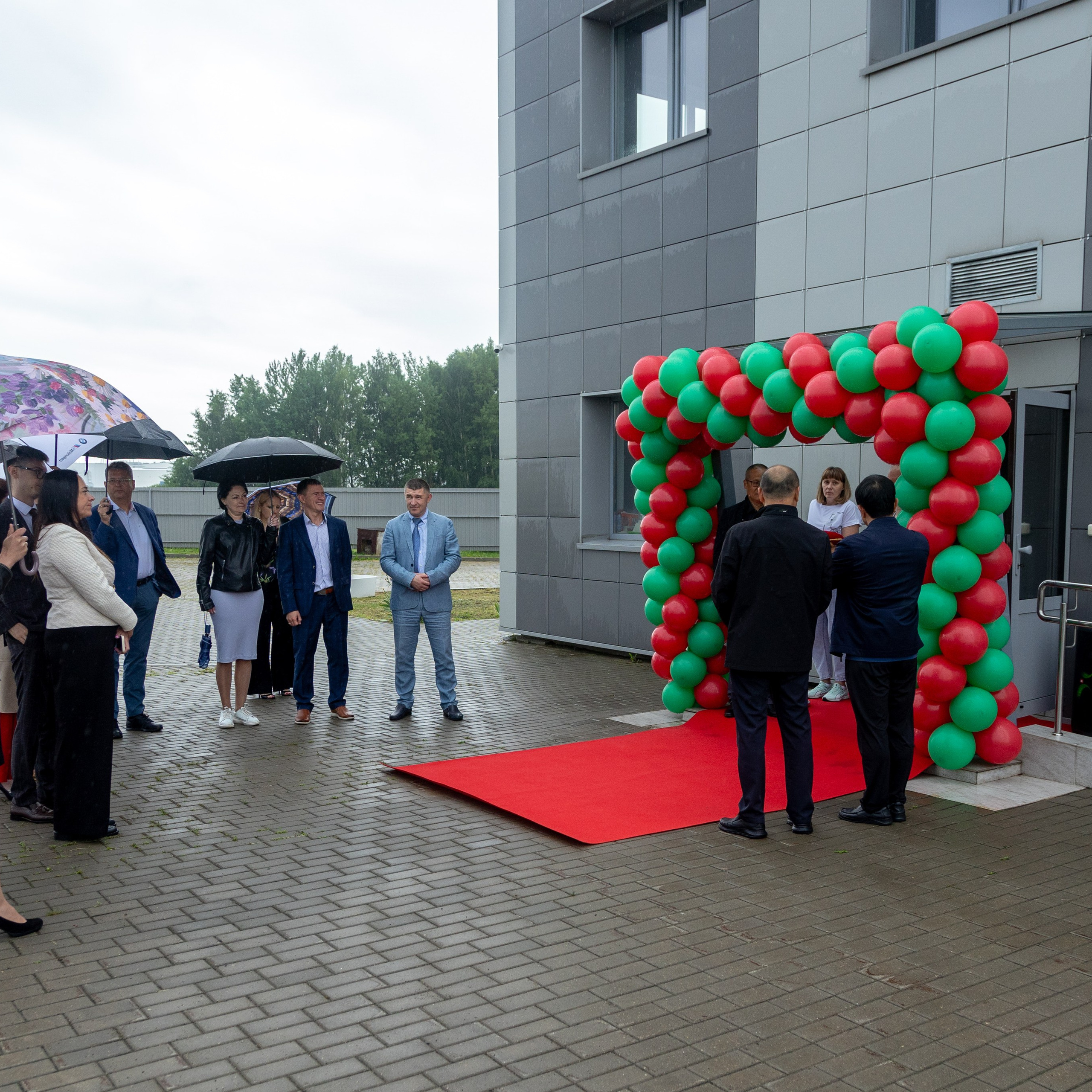 Открытие завода в Фаниполе.