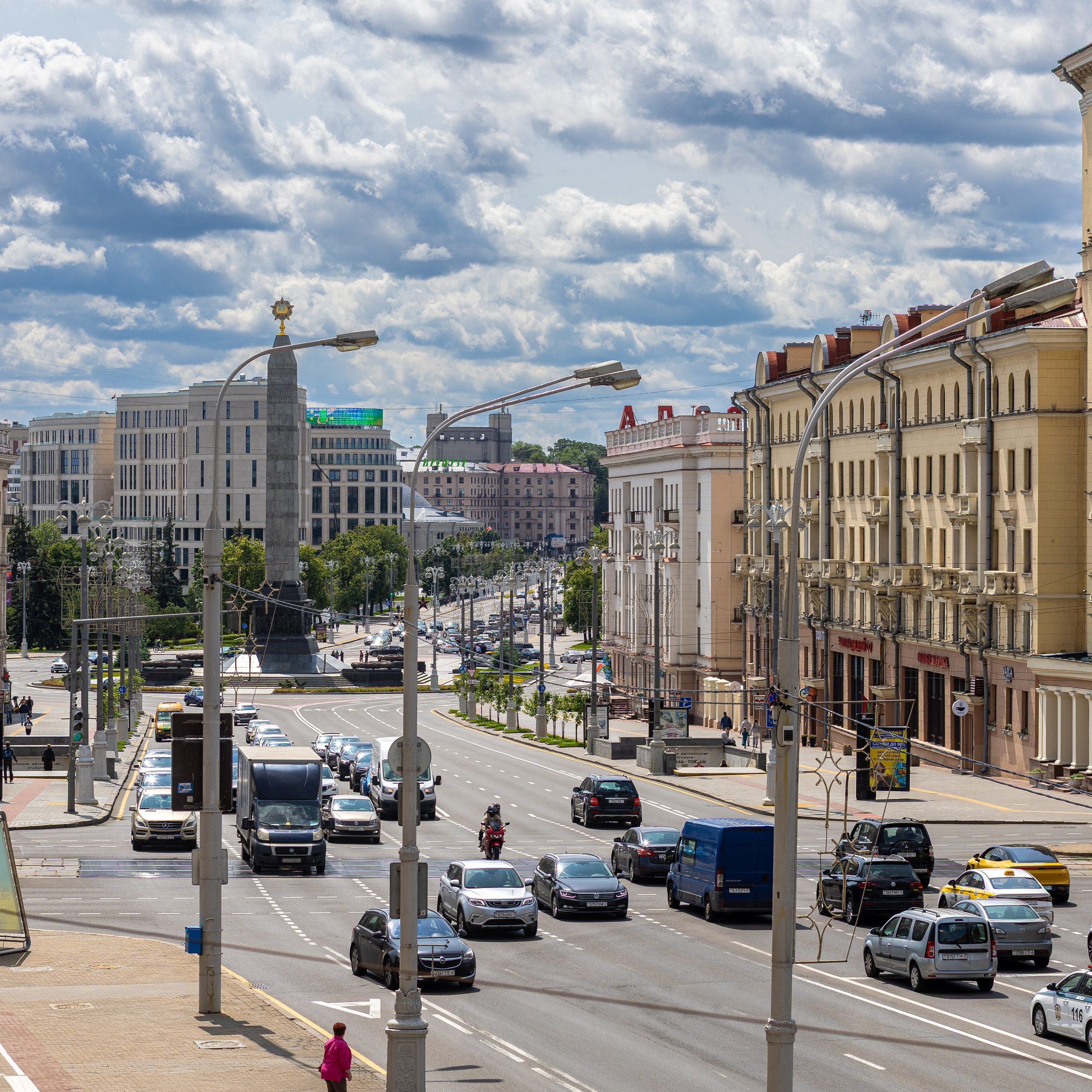 Независимости 44