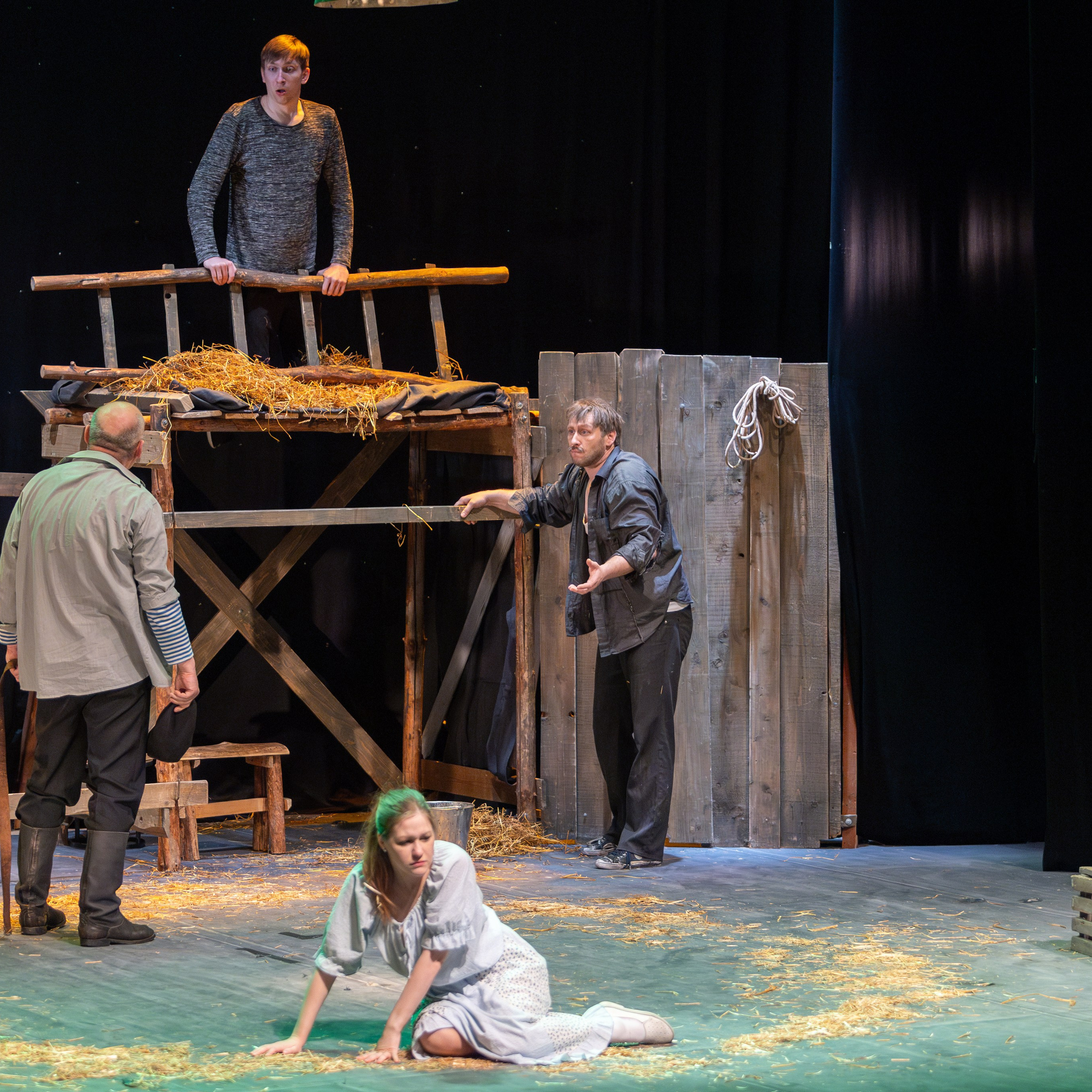 Театр белорусской армии «Очень простая история»