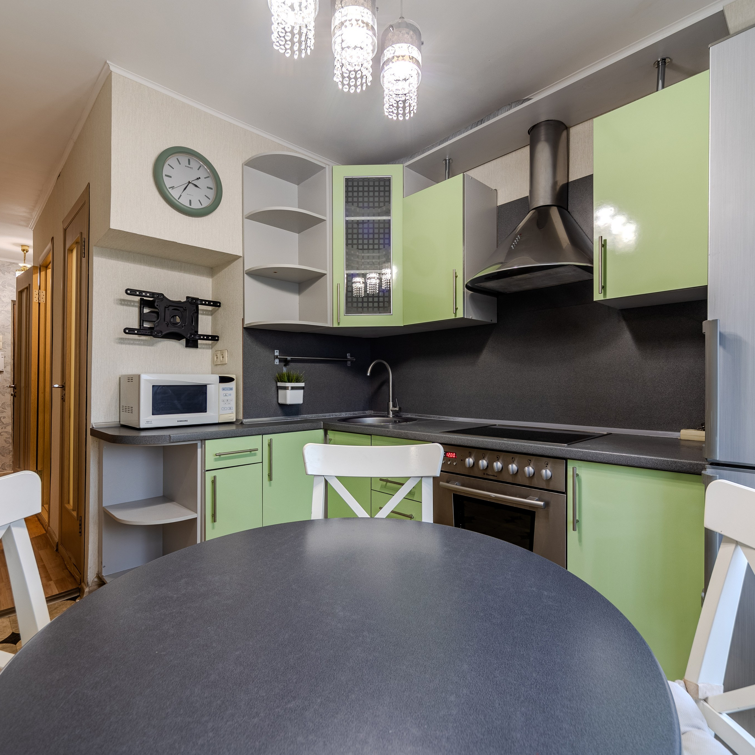 Крупской 8. Для продажи