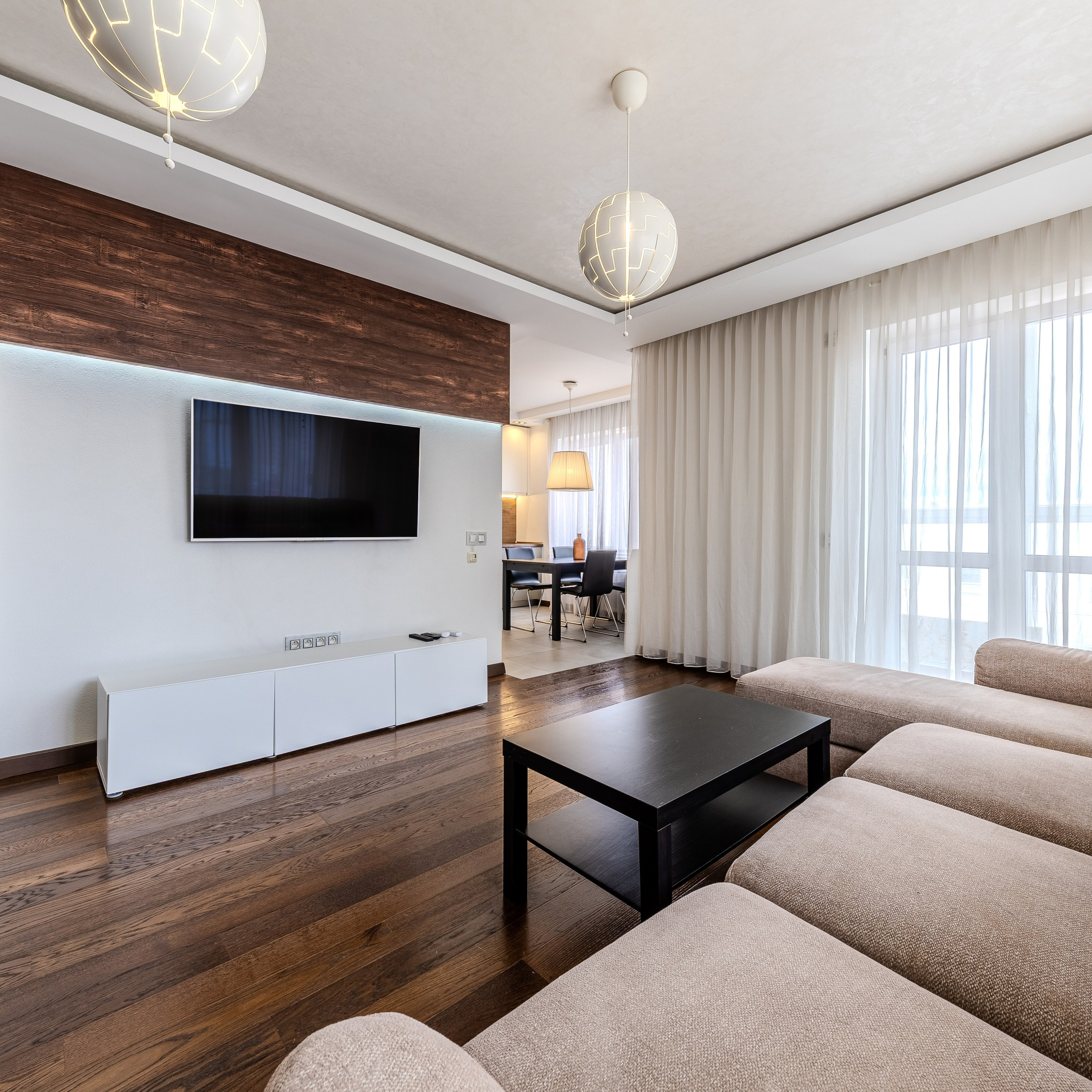 Мстиславца 20. Для продажи