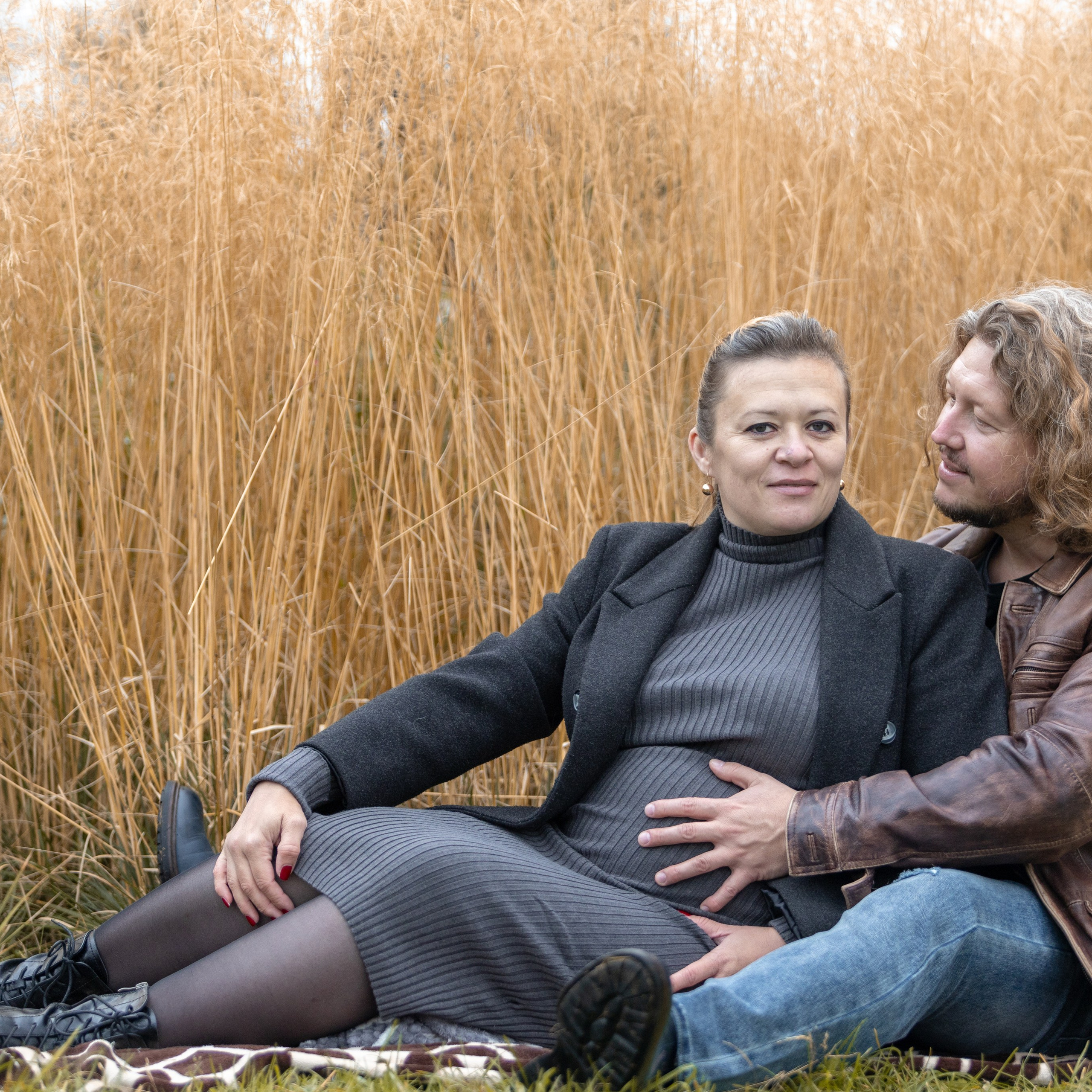 Олег и Марина. В ожидании. Фотосъемка в парке