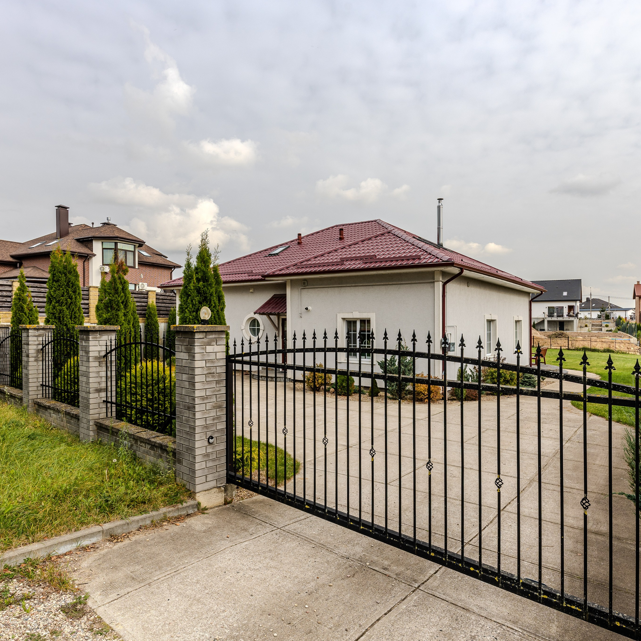 Горная 11. Частный дом