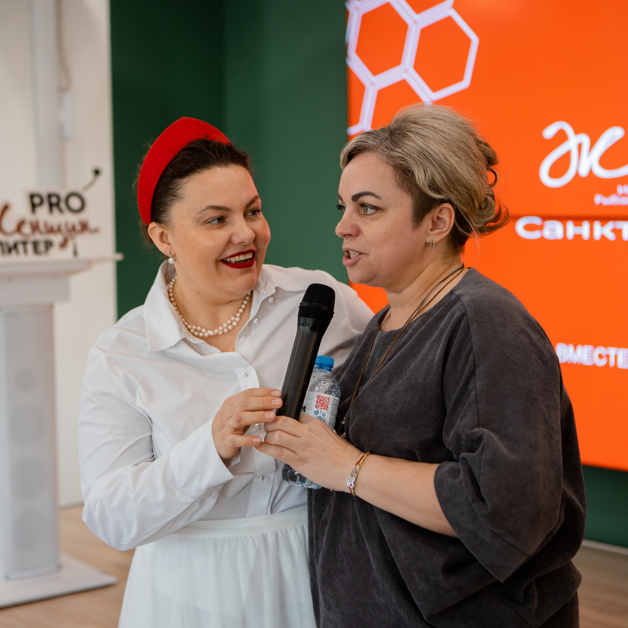 Фото со встречи бизнес-клуба Proженщин.