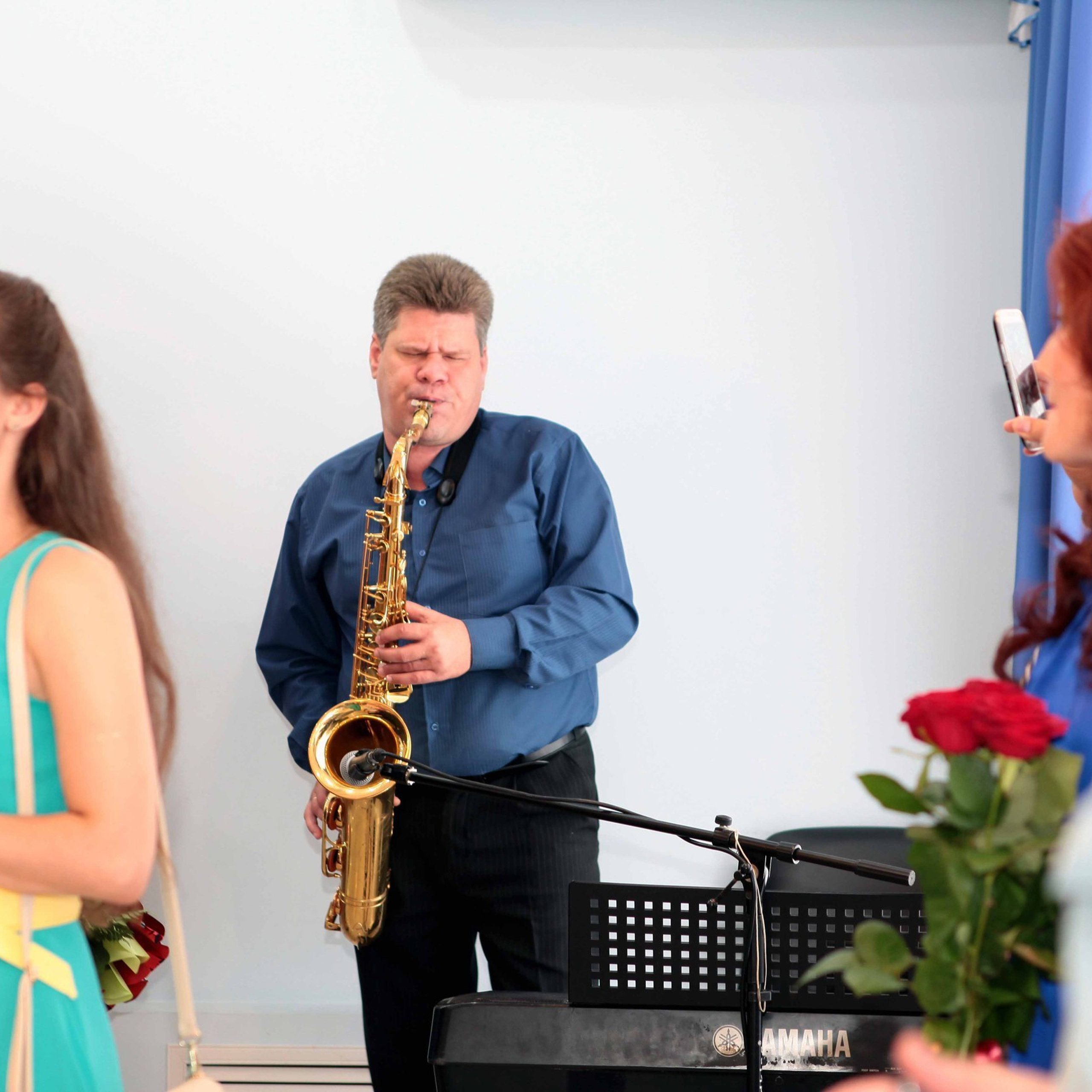 Отзывы. Саксофонист и поющий Ведущий Рустем Алюков в Уфе