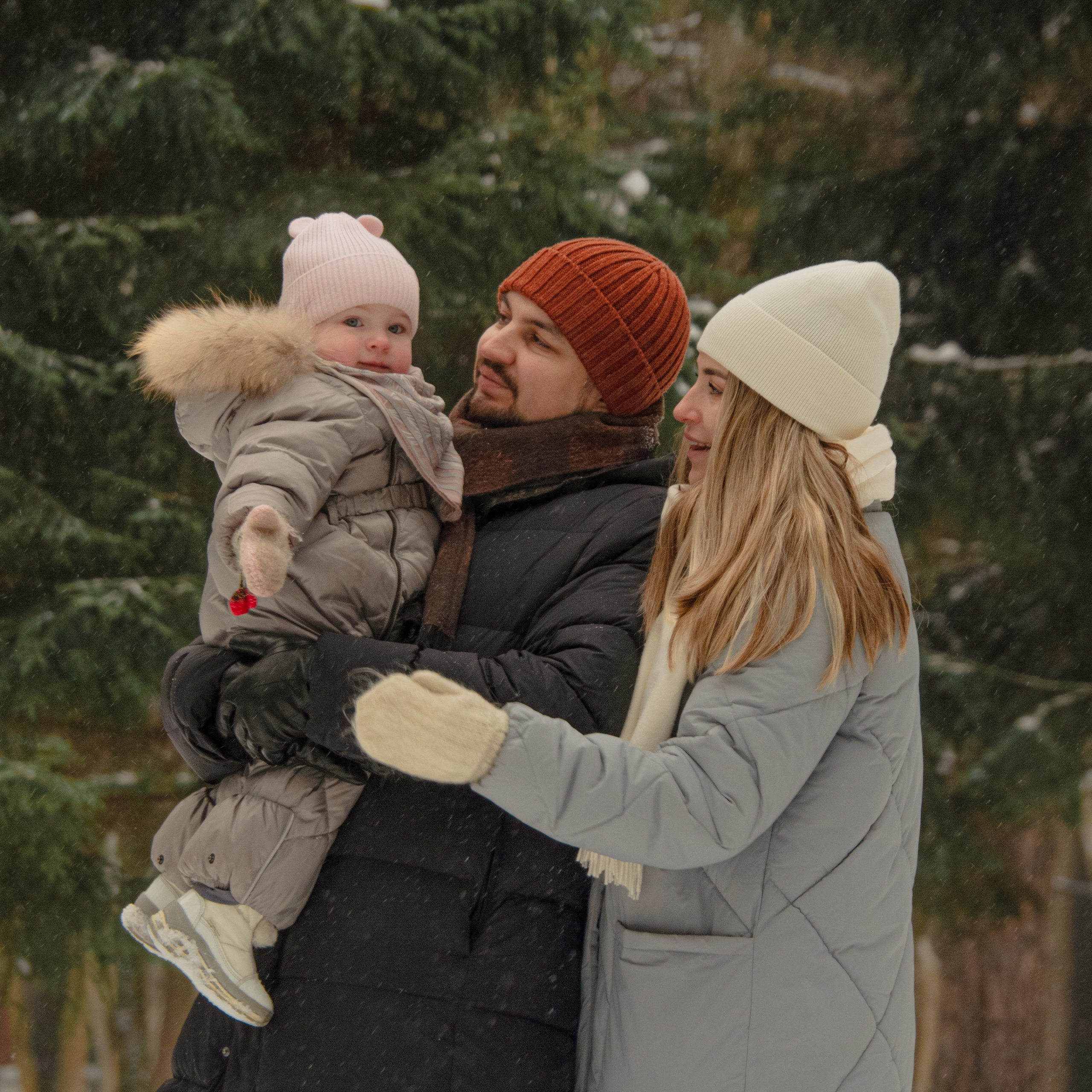 Зима. Валерия, Евгений, Милана.