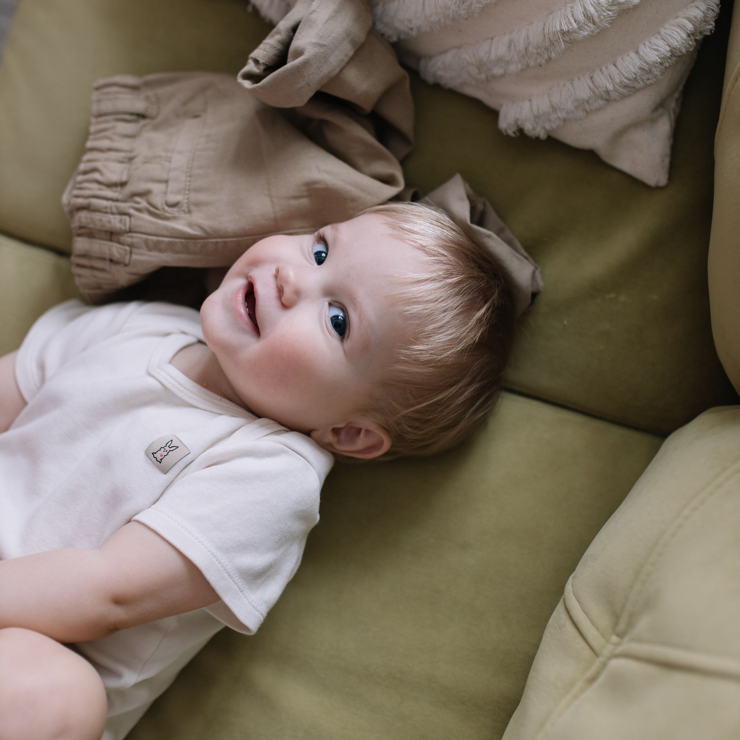 Янису годик