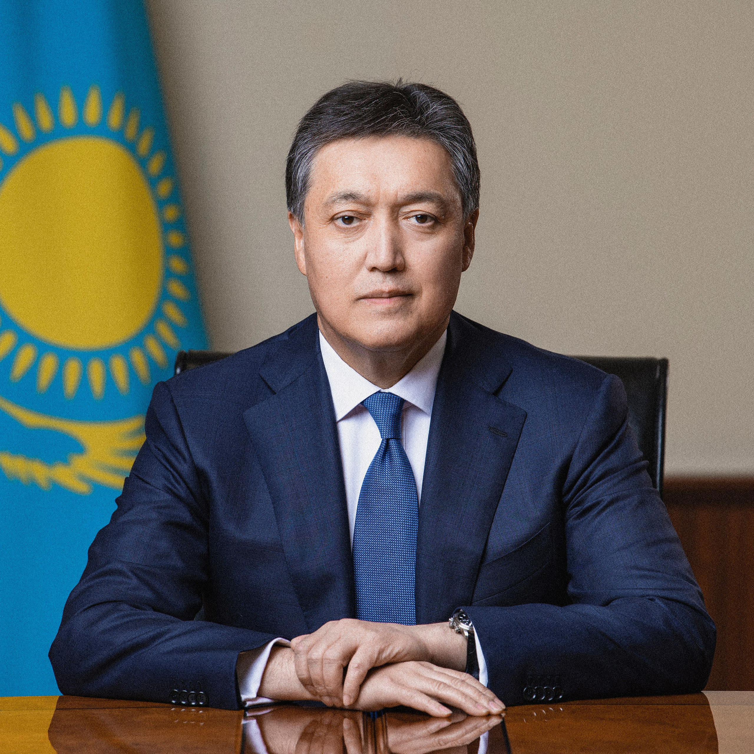 BUSINESS portrait. OSPAN ALI photographer