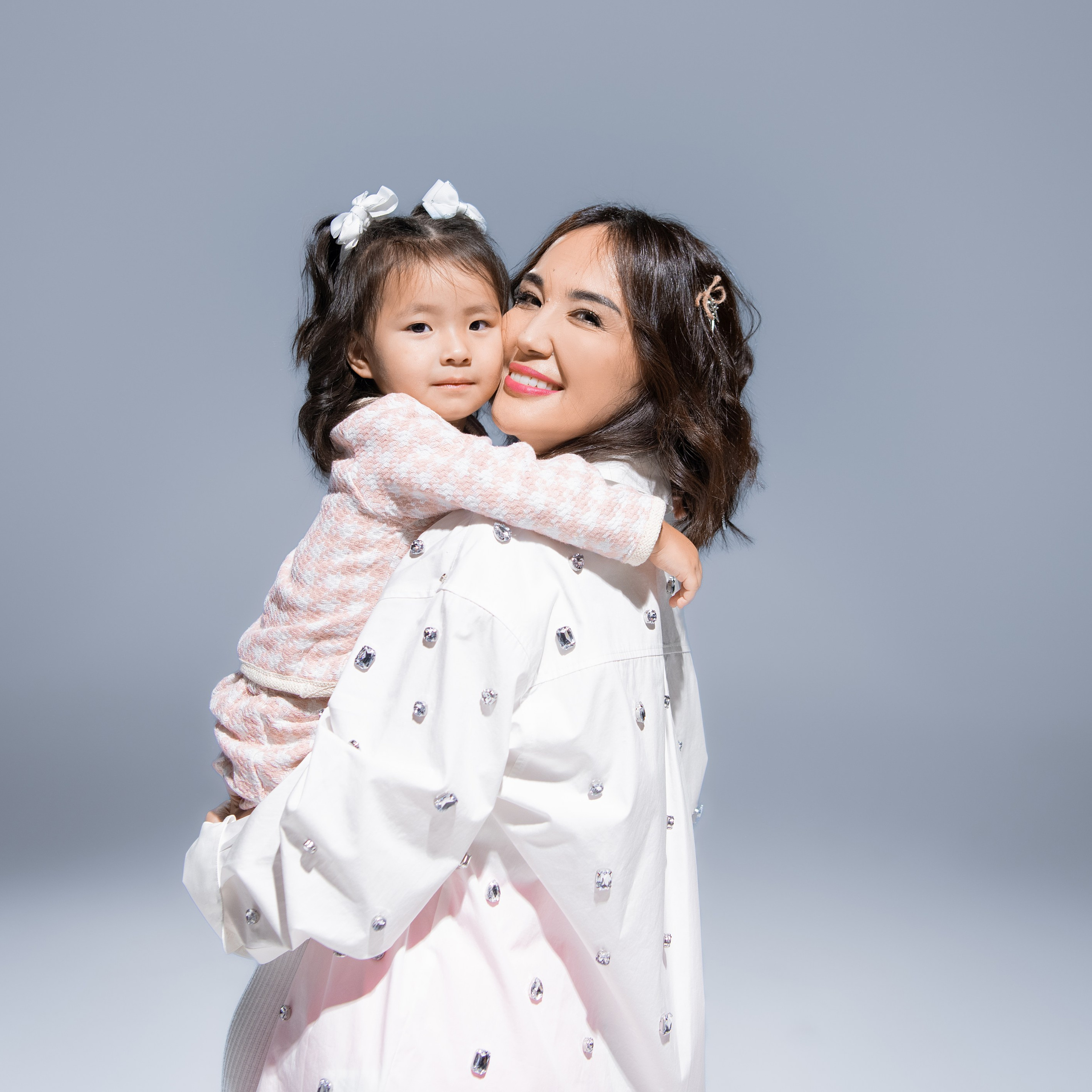 JIBEK JOLY LS. OSPAN ALI photographer