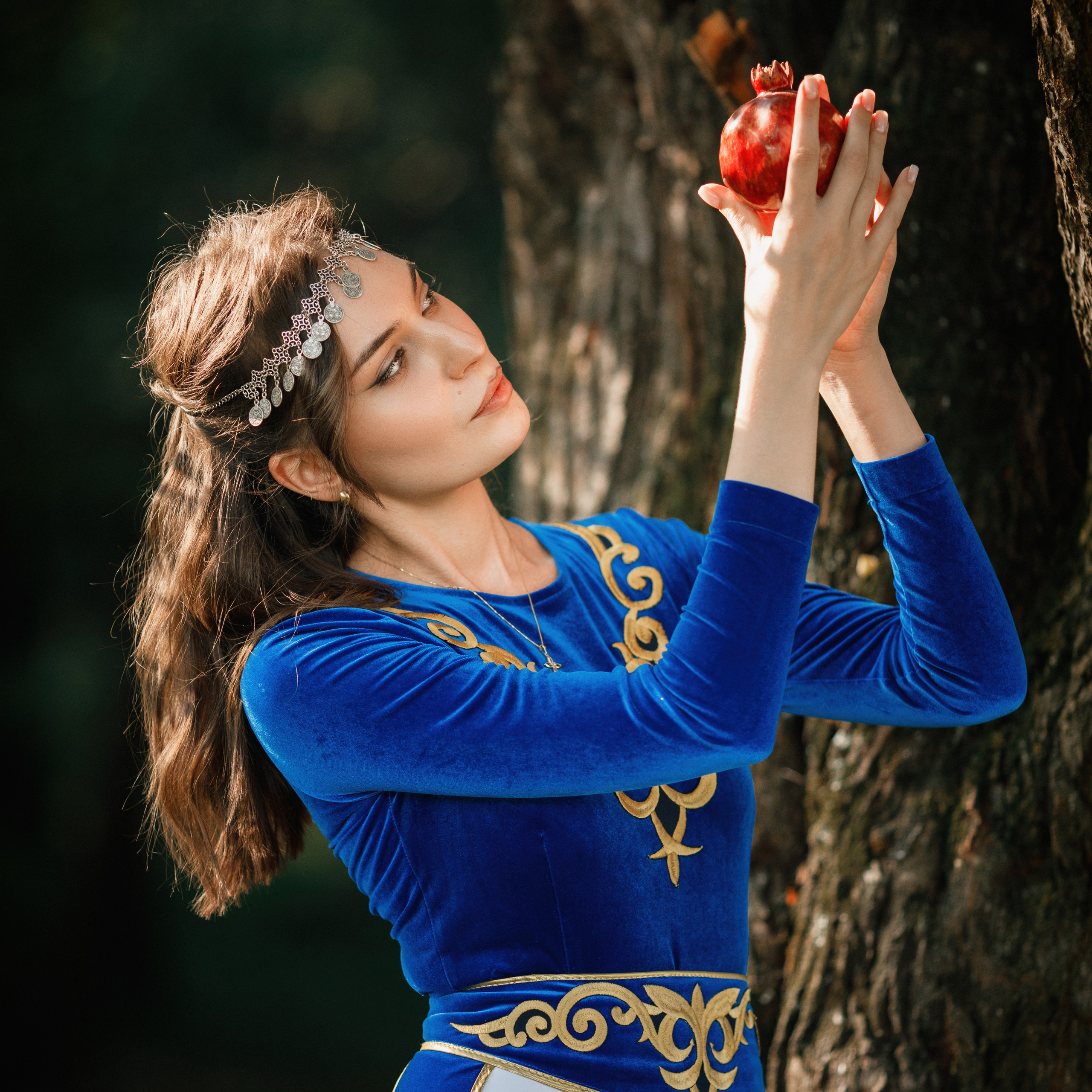 Индивидуальная фотосессия в национальном костюме