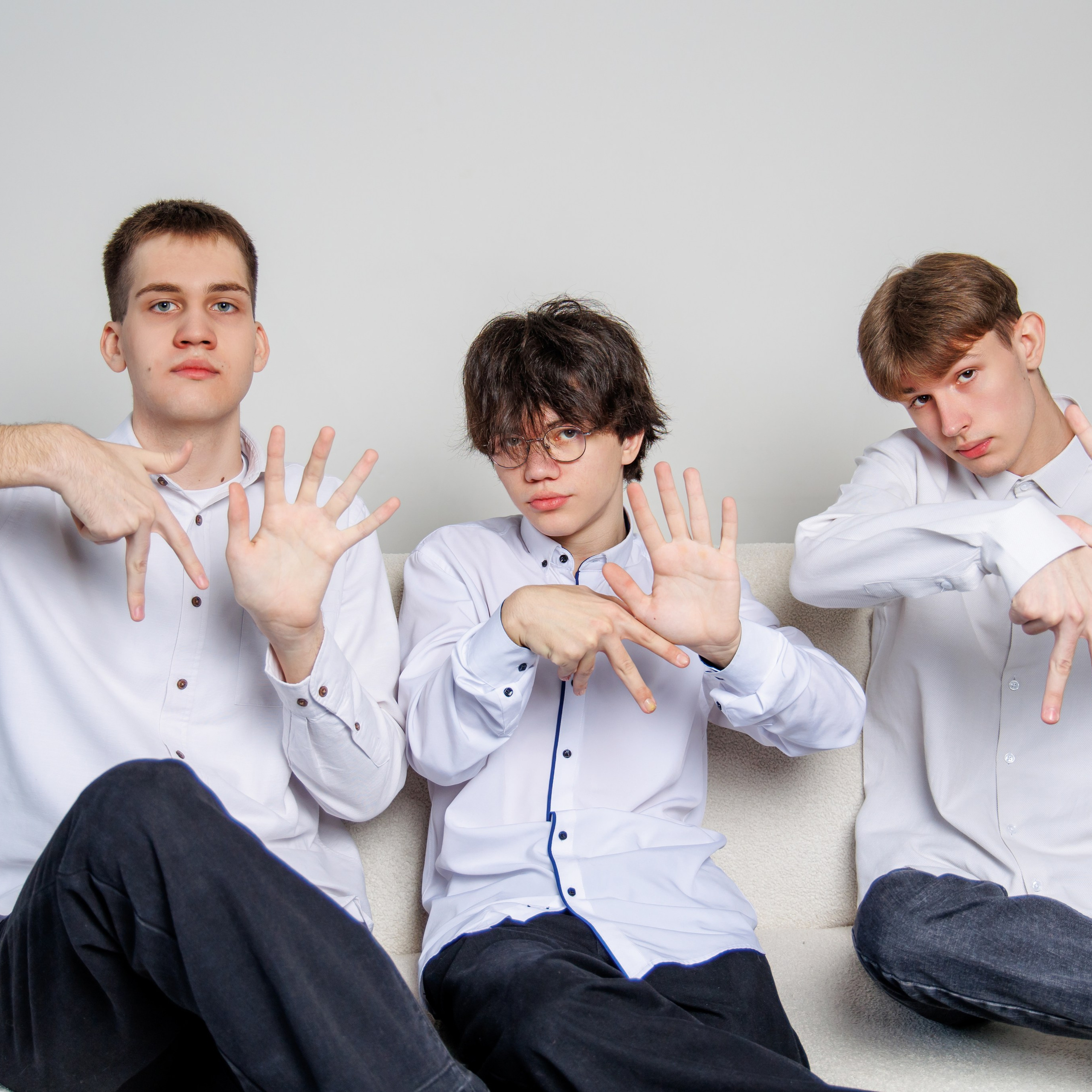 Варианты дизайна 9-11 класс. Школьный фотограф Саратов Золотарь Ольга