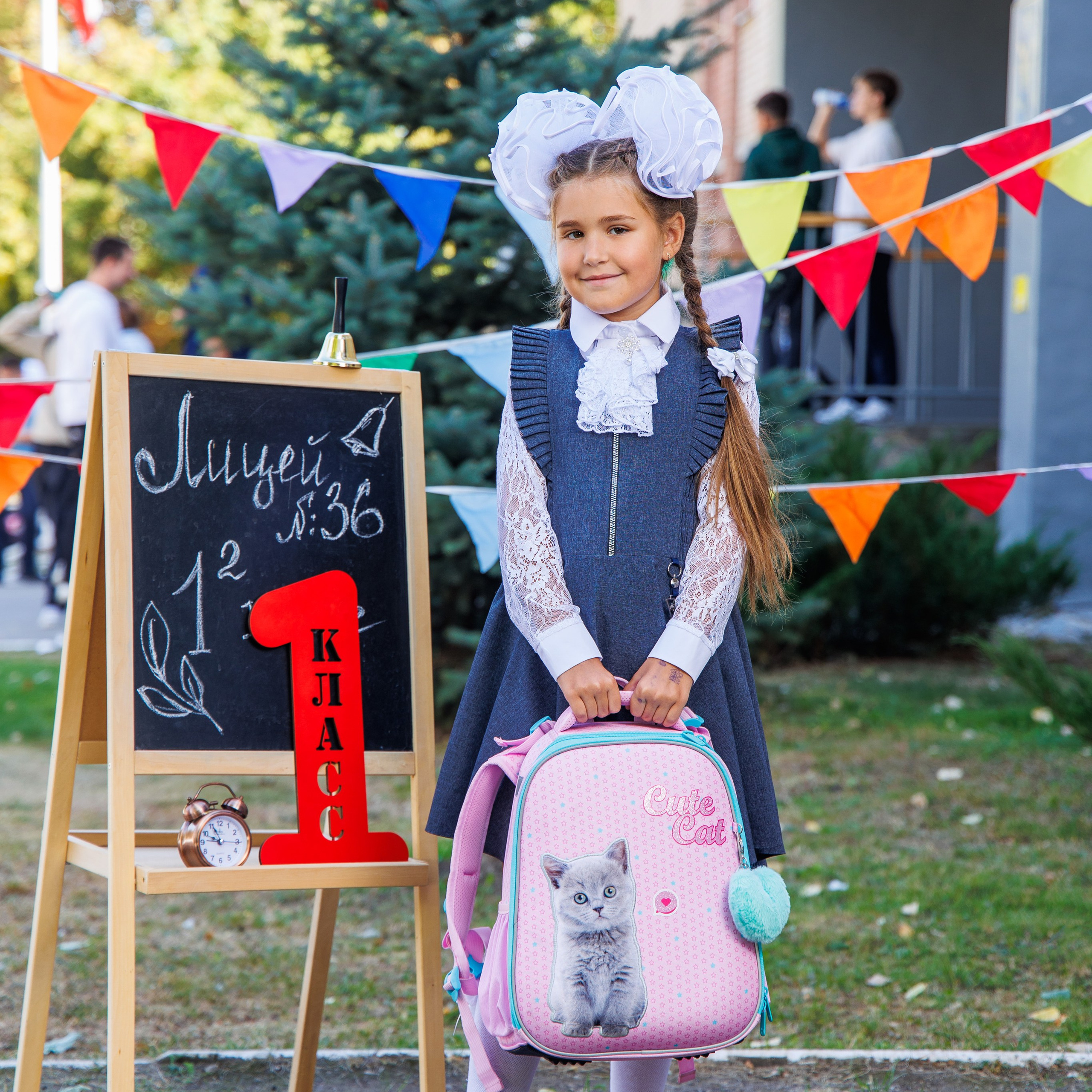 Варианты первоклашка. Школьный фотограф Саратов Золотарь Ольга