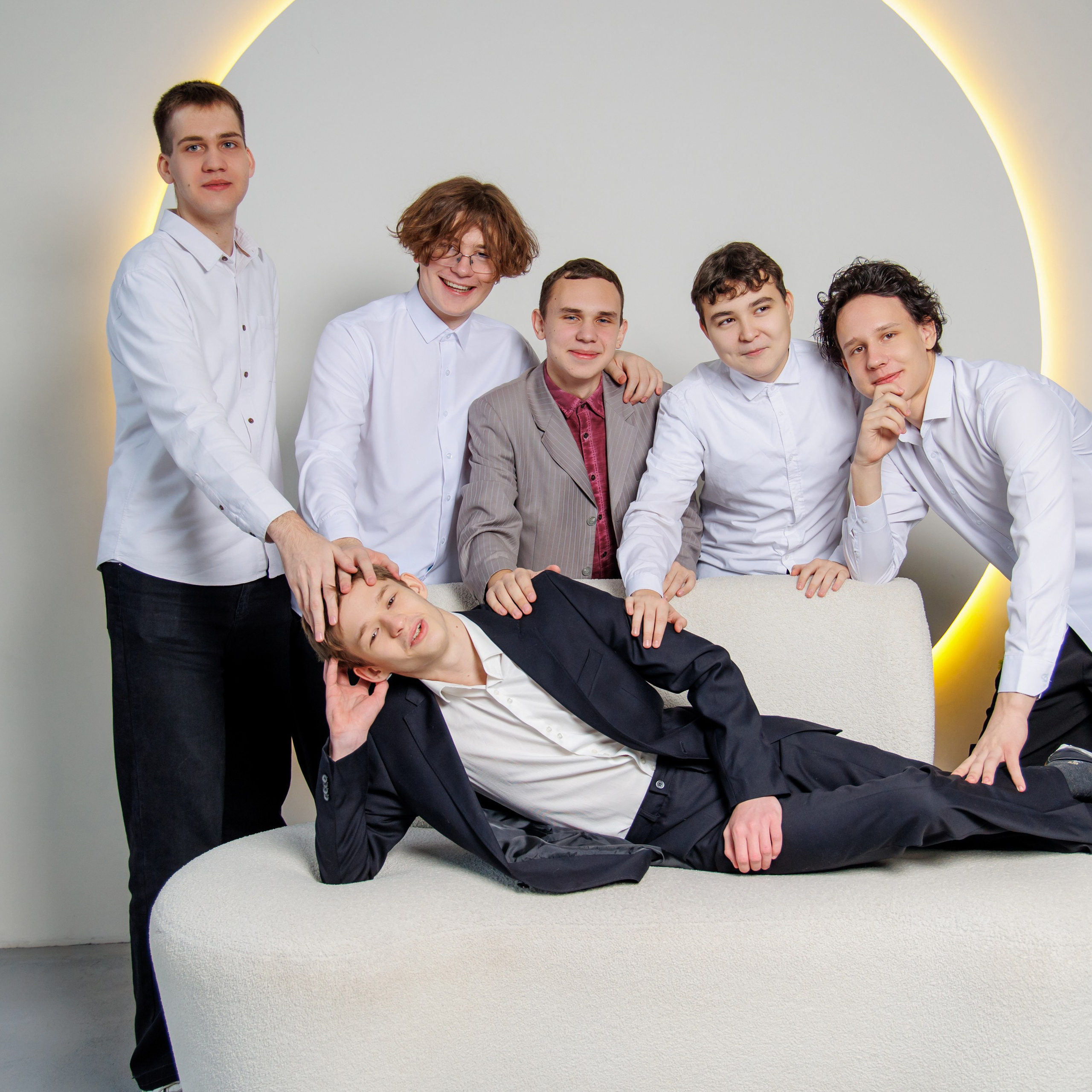 Варианты дизайна 9-11 класс. Школьный фотограф Саратов Золотарь Ольга