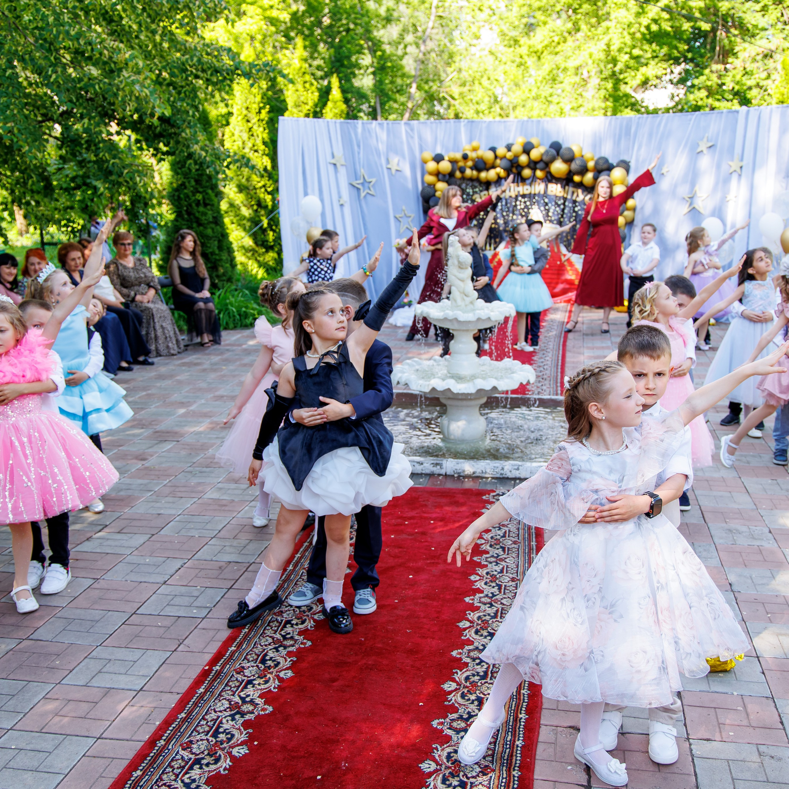 Варианты дизайна садика. Школьный фотограф Саратов Золотарь Ольга