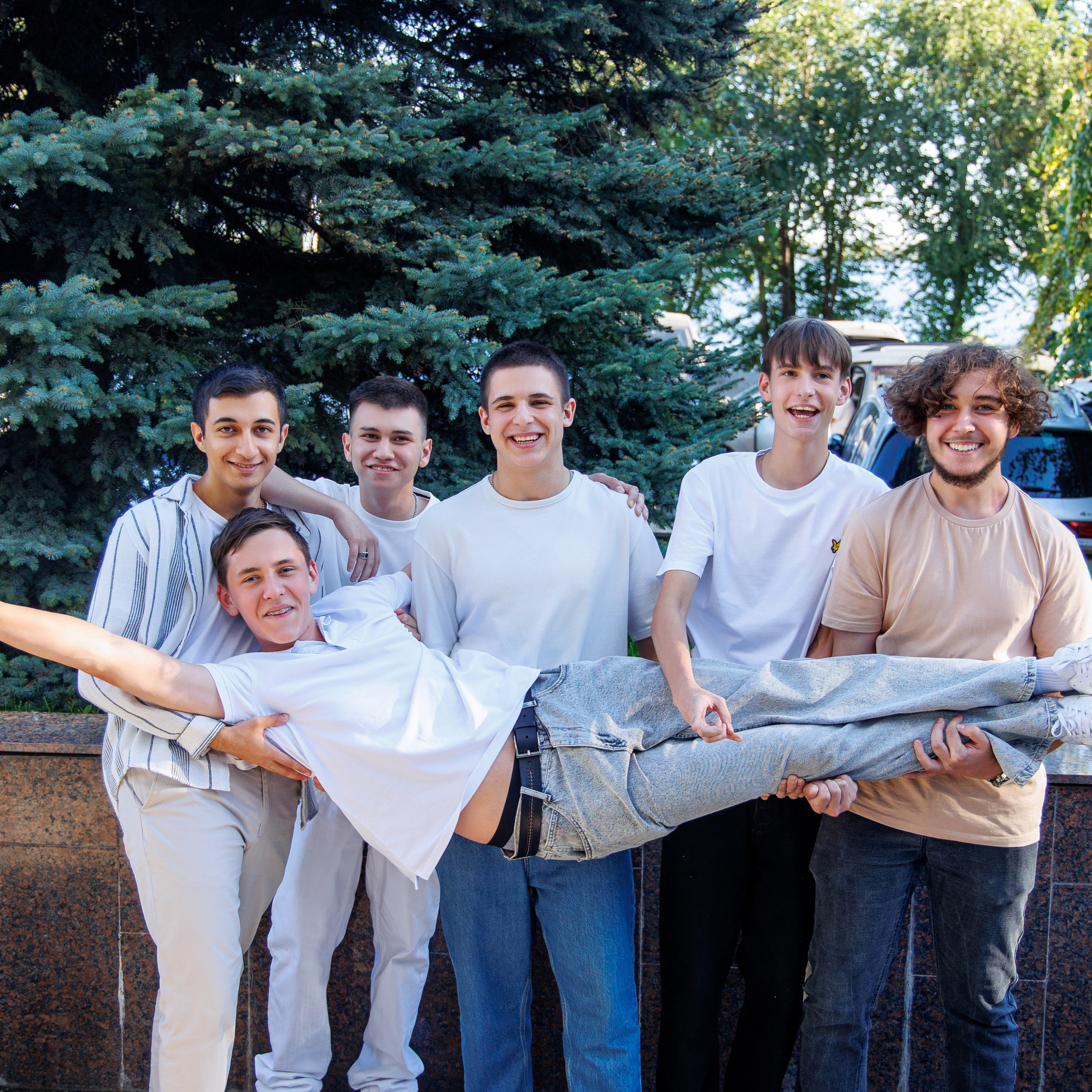 Варианты дизайна 9-11 класс. Школьный фотограф Саратов Золотарь Ольга