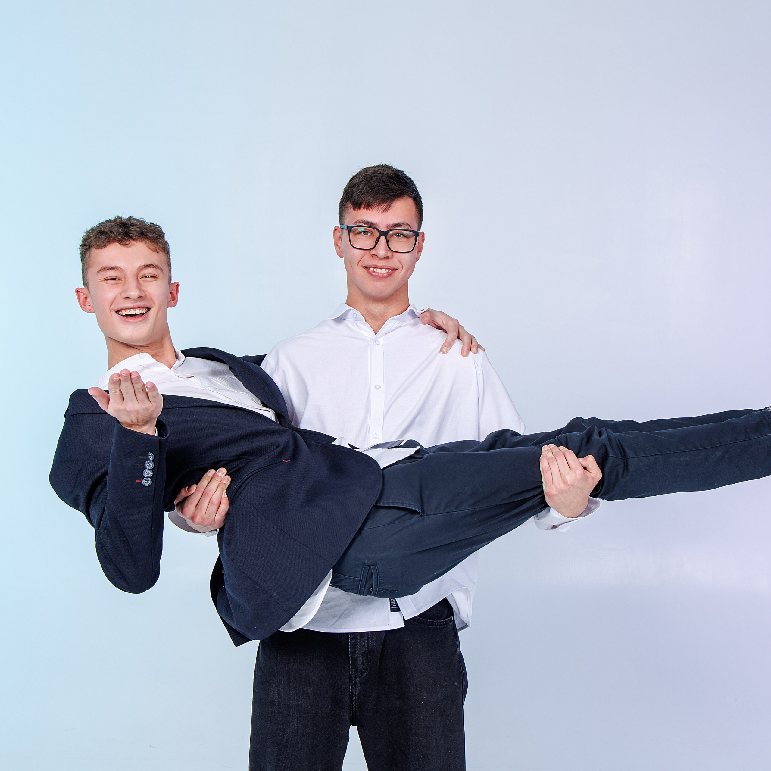 Варианты дизайна 9-11 класс. Школьный фотограф Саратов Золотарь Ольга