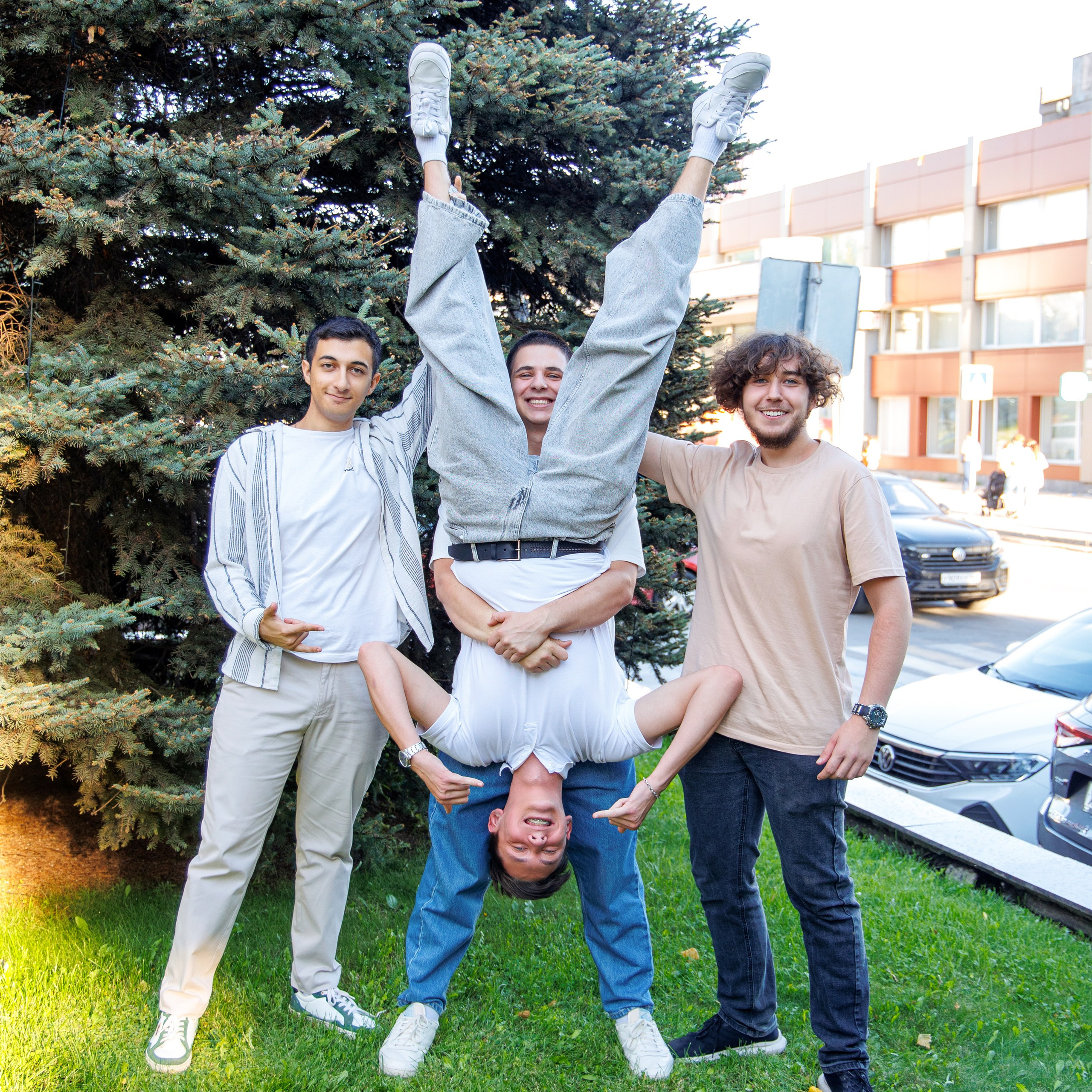 Варианты дизайна 9-11 класс. Школьный фотограф Саратов Золотарь Ольга