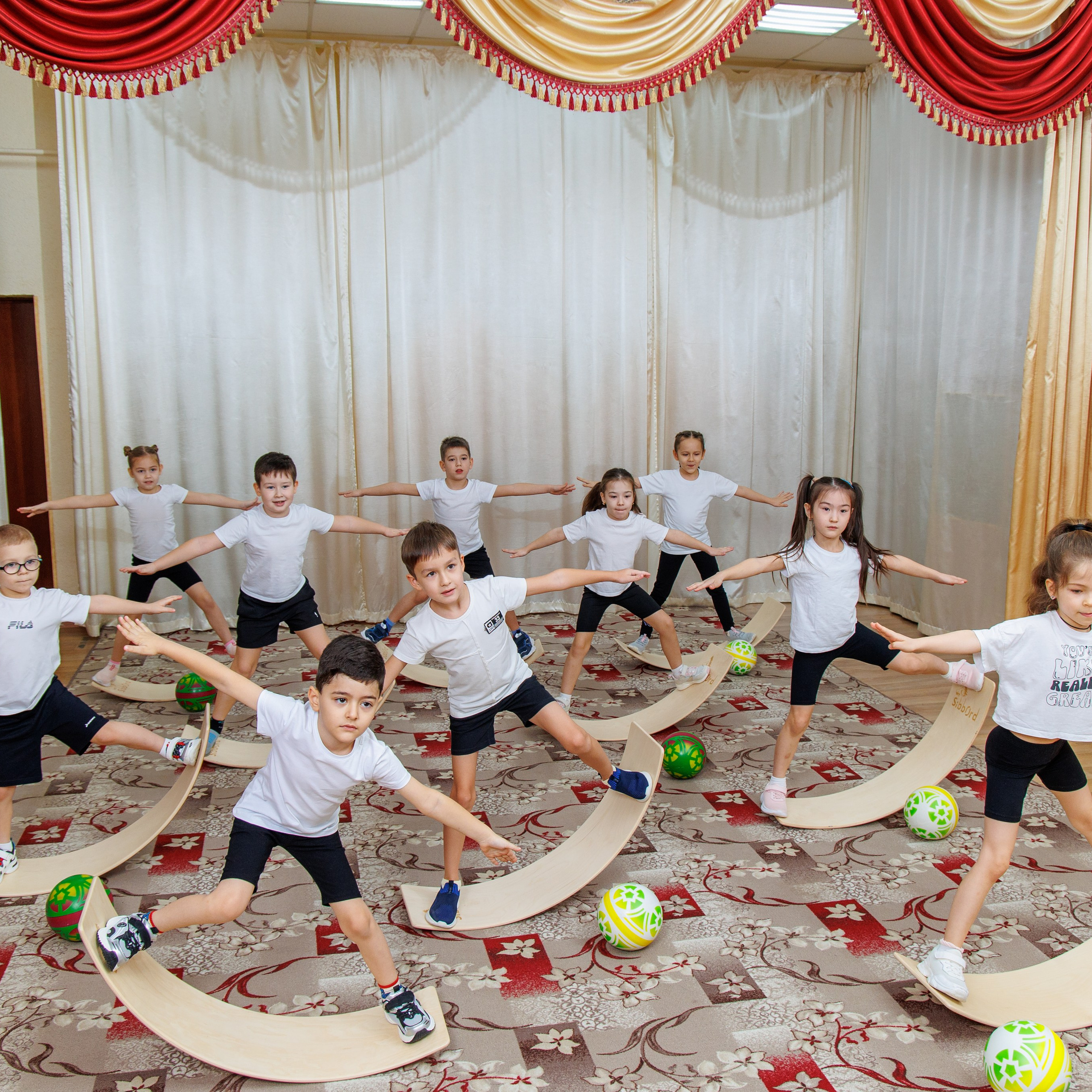Варианты дизайна садика. Школьный фотограф Саратов Золотарь Ольга