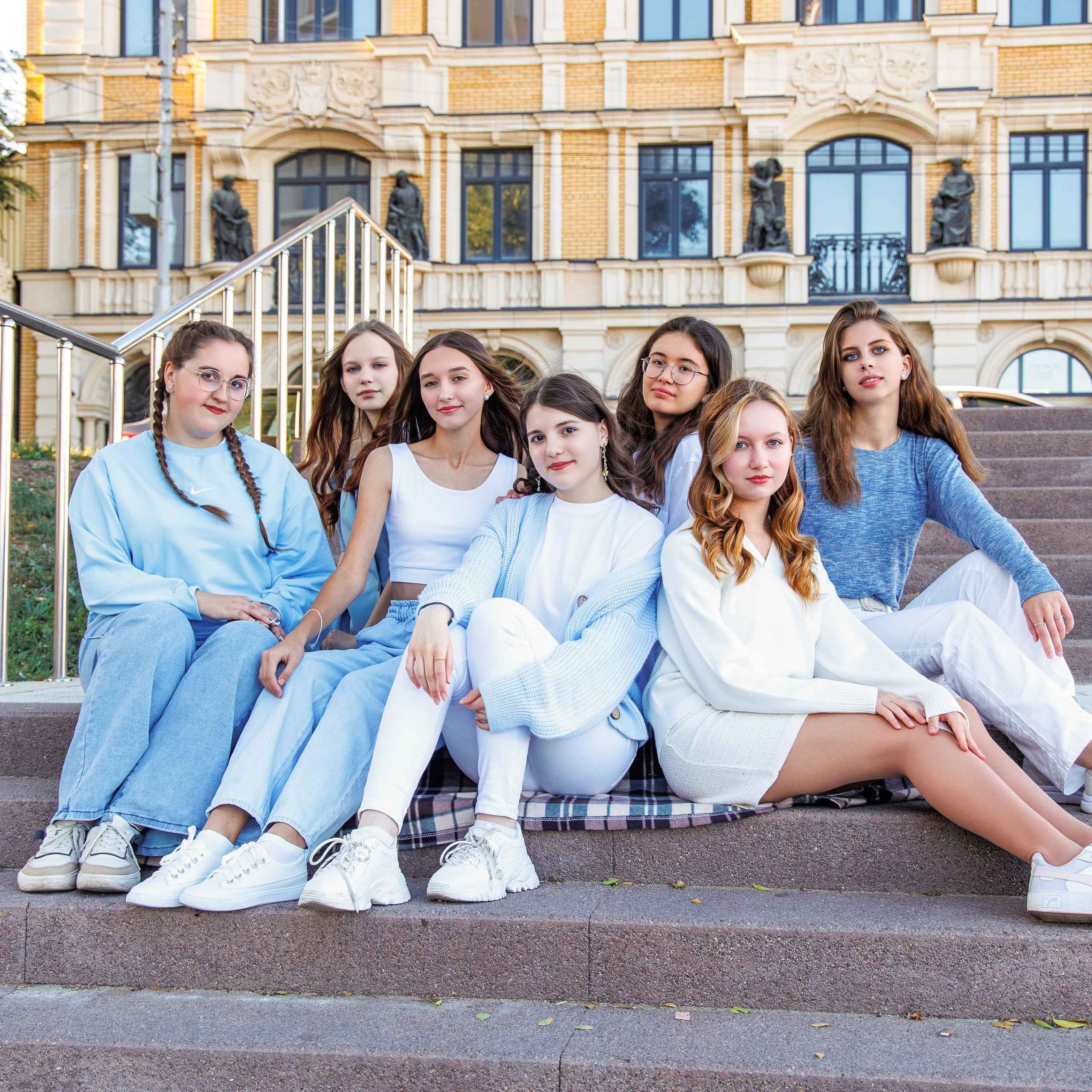 Варианты дизайна 9-11 класс. Школьный фотограф Саратов Золотарь Ольга