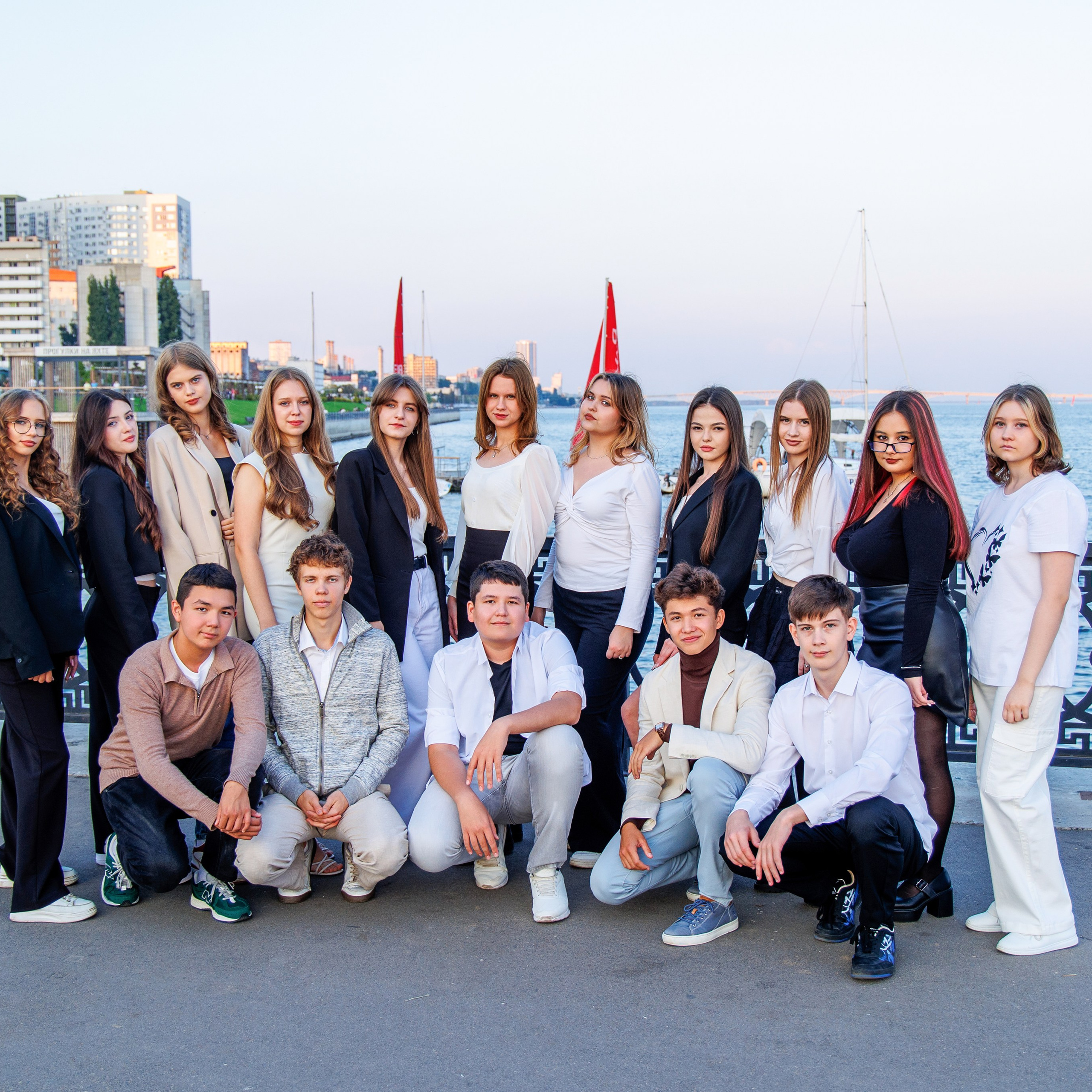 Варианты дизайна 9-11 класс. Школьный фотограф Саратов Золотарь Ольга