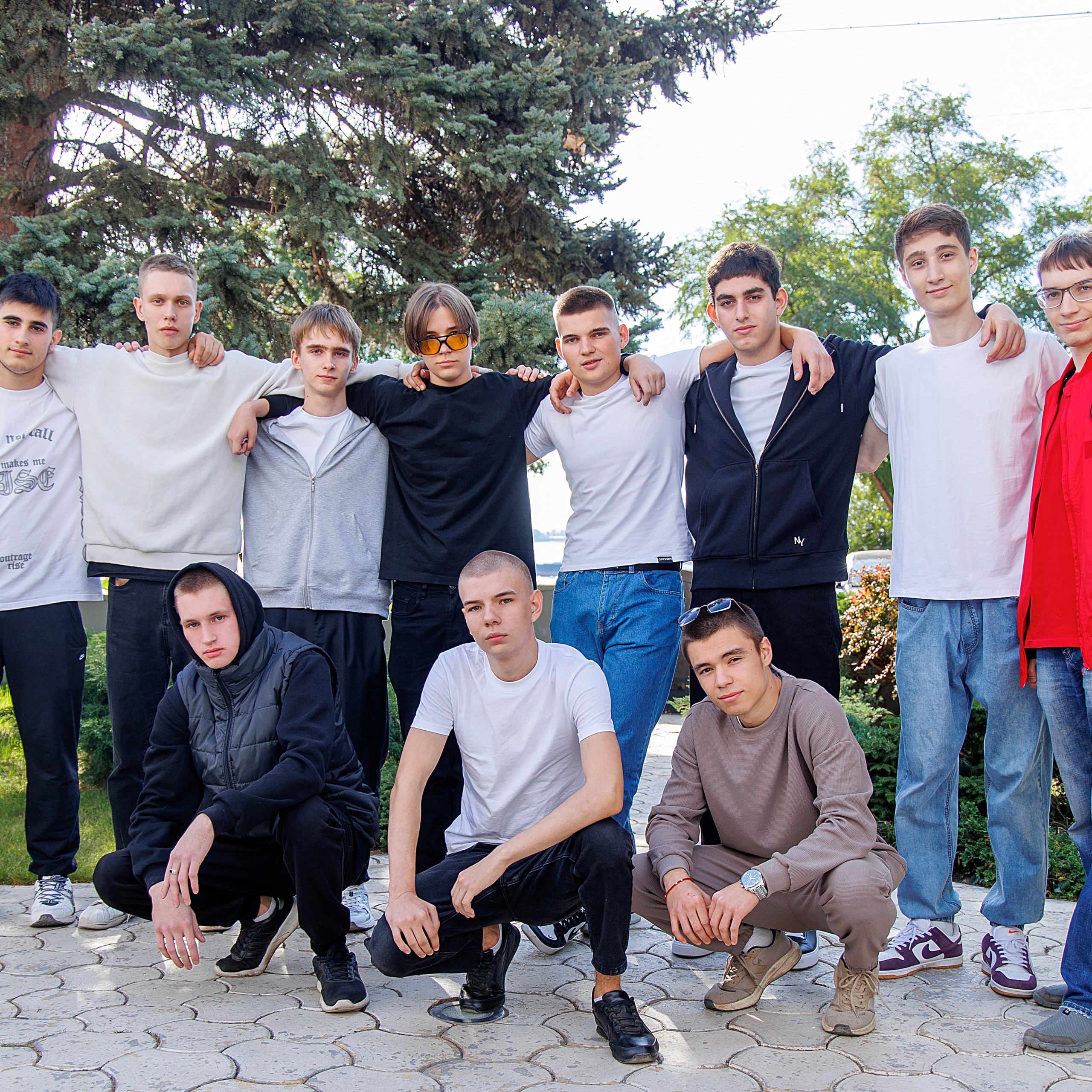 Варианты дизайна 9-11 класс. Школьный фотограф Саратов Золотарь Ольга