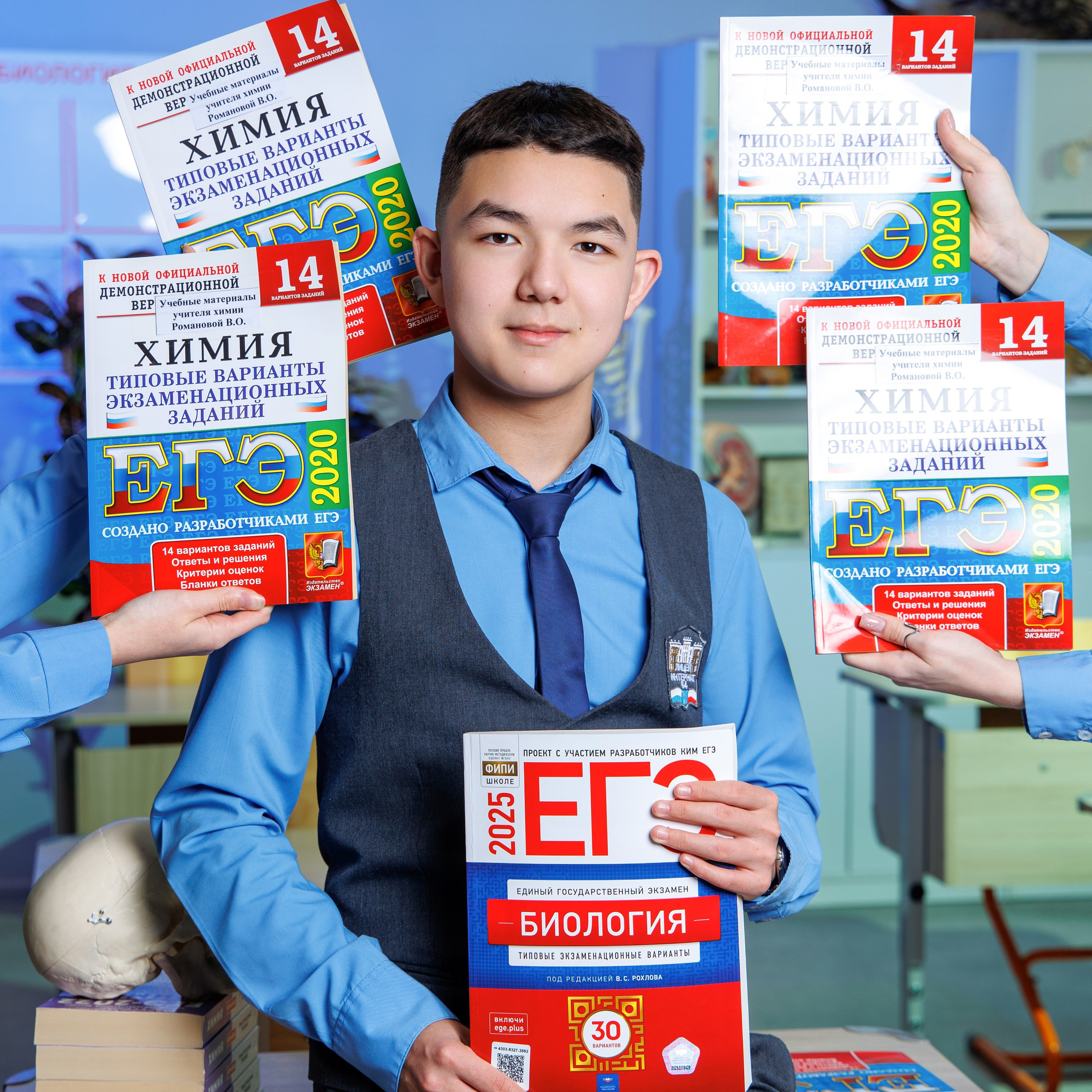 Варианты дизайна 9-11 класс. Школьный фотограф Саратов Золотарь Ольга