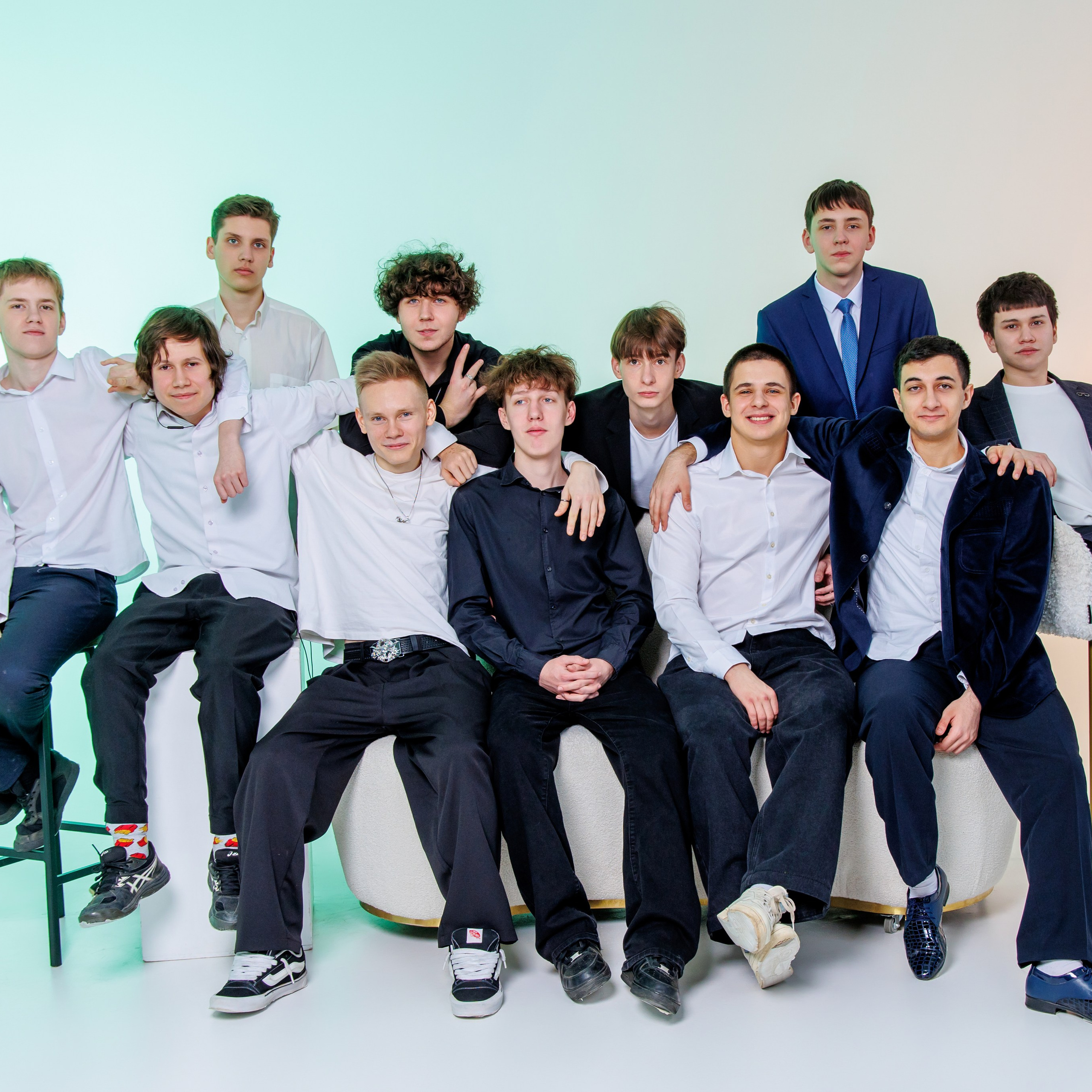 Варианты дизайна 9-11 класс. Школьный фотограф Саратов Золотарь Ольга