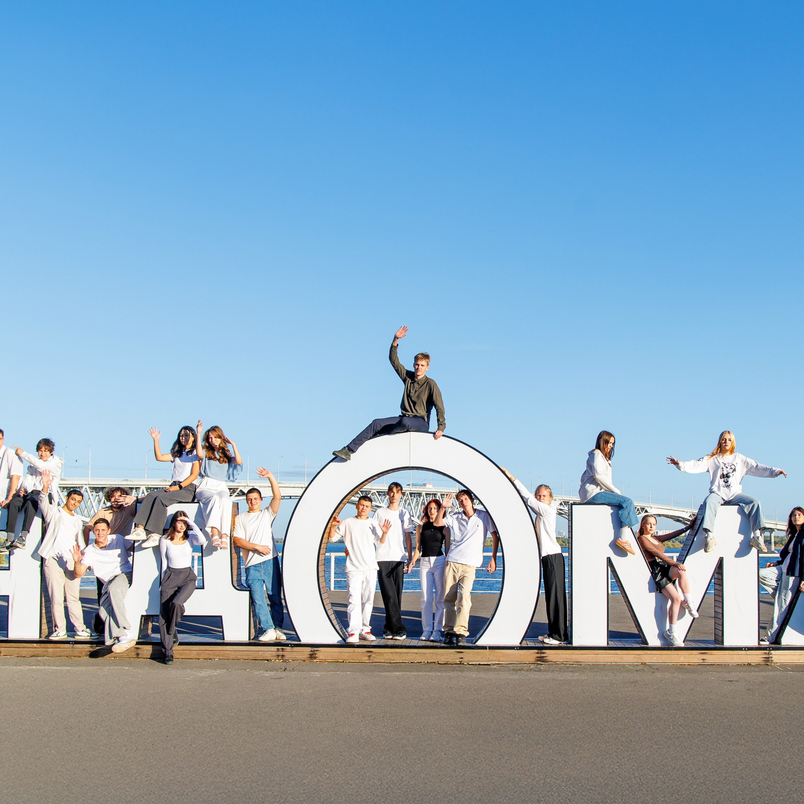 Варианты дизайна 9-11 класс. Школьный фотограф Саратов Золотарь Ольга