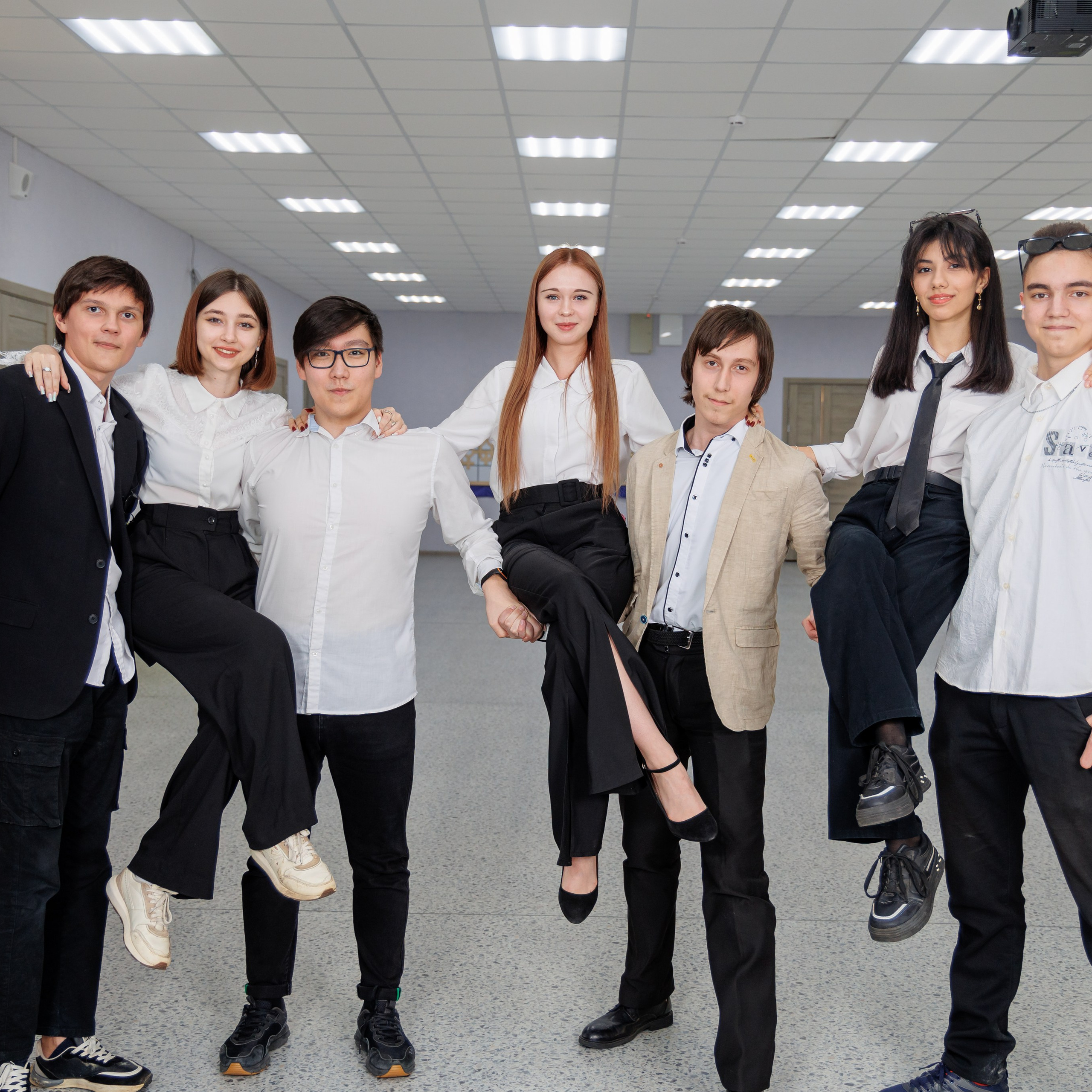 Варианты дизайна 9-11 класс. Школьный фотограф Саратов Золотарь Ольга