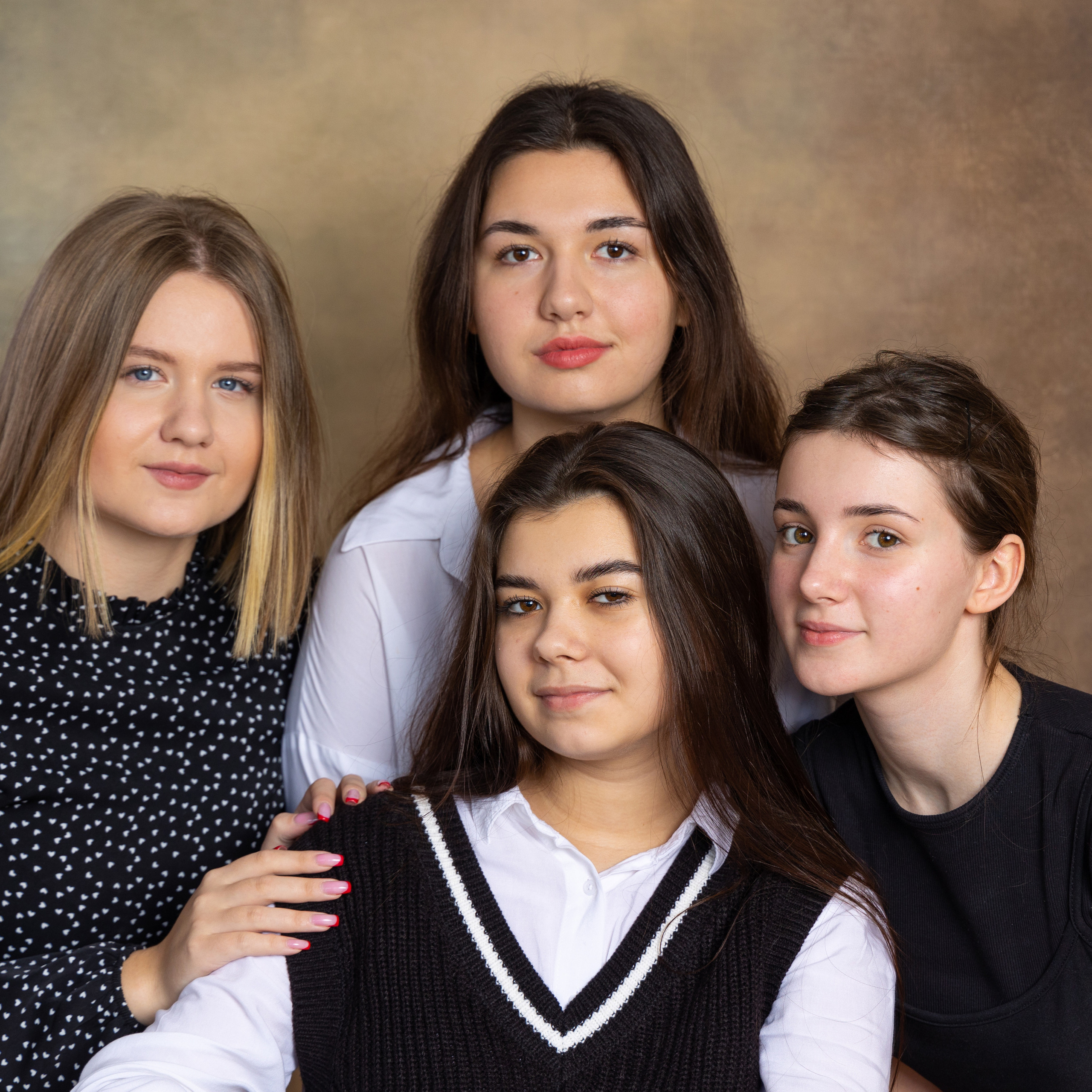 Варианты дизайна 9-11 класс. Школьный фотограф Саратов Золотарь Ольга