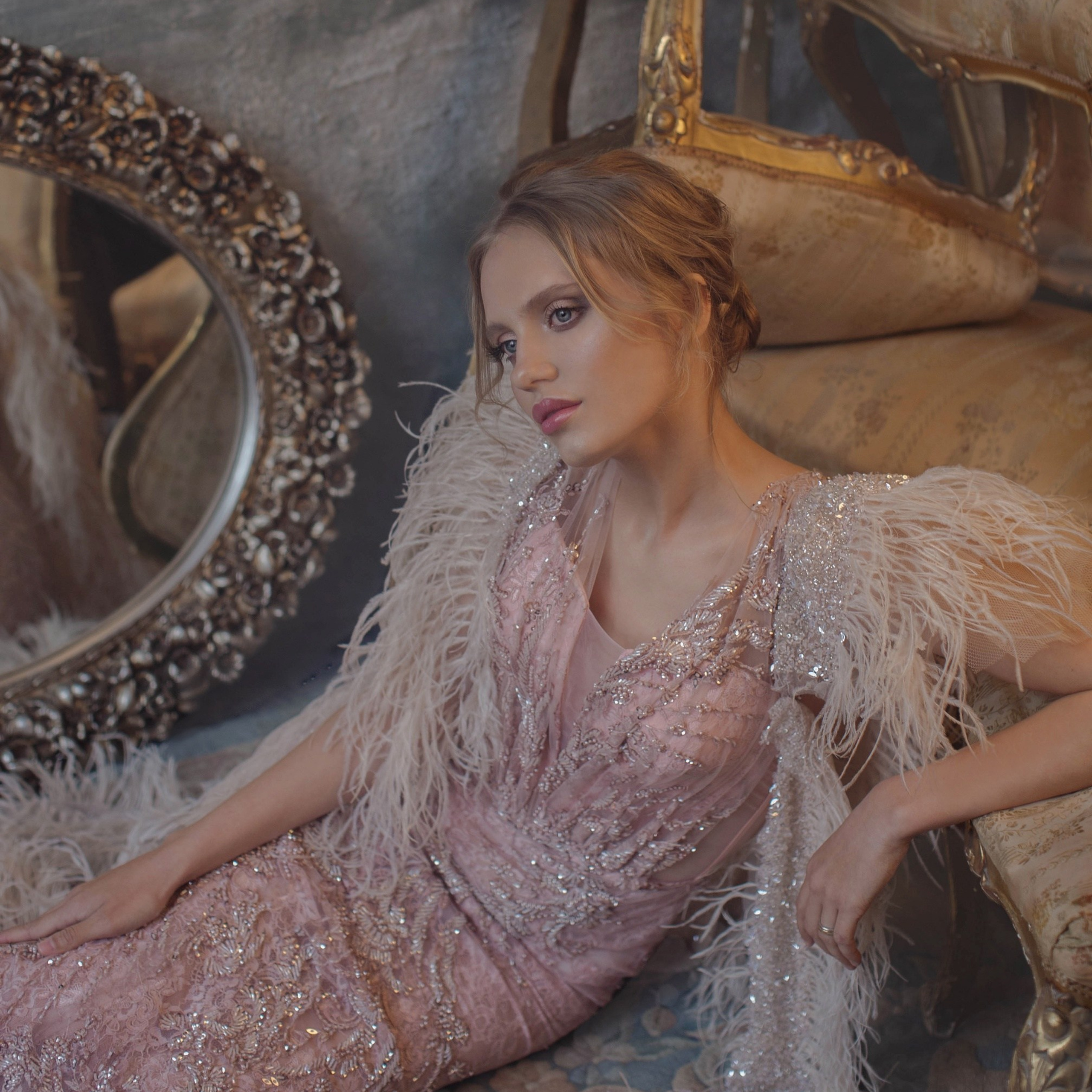 - фотосессии в эксклюзивных образах в  СПб и Москве. Фотограф Облако Александра