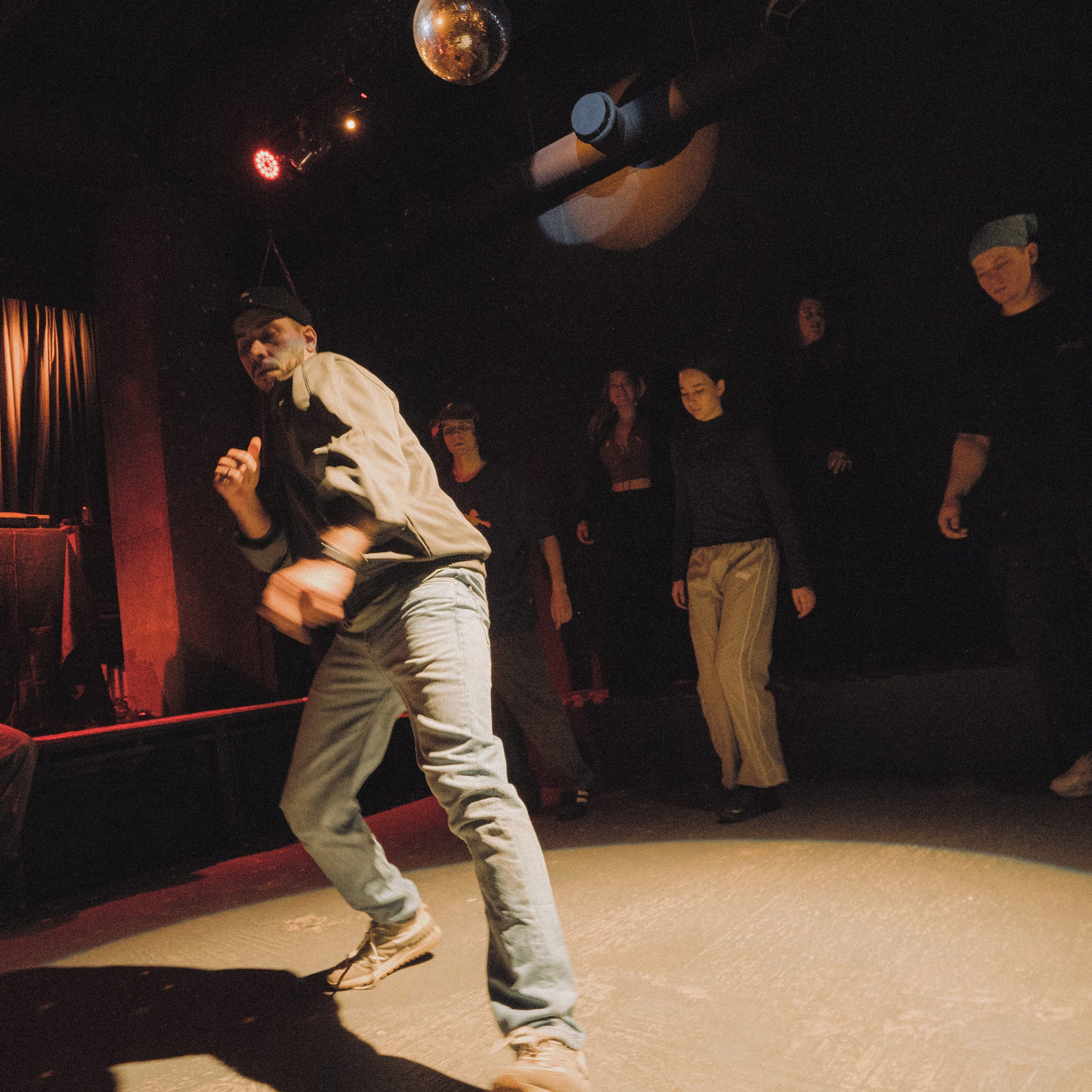 Мачты — House battle