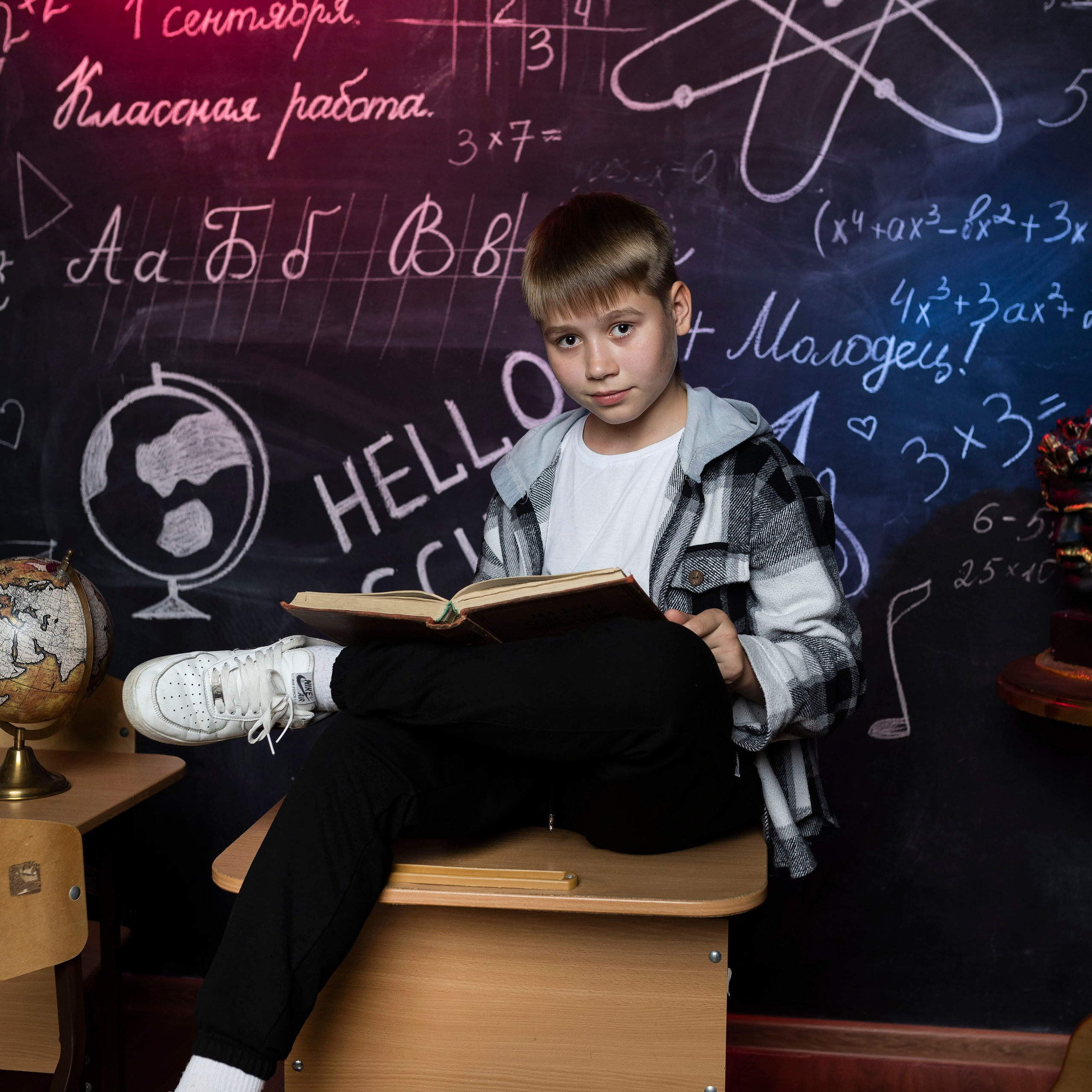 Яркая съемка для школьного альбома. Детский и школьный фотограф Тюмени Наталья Максимова