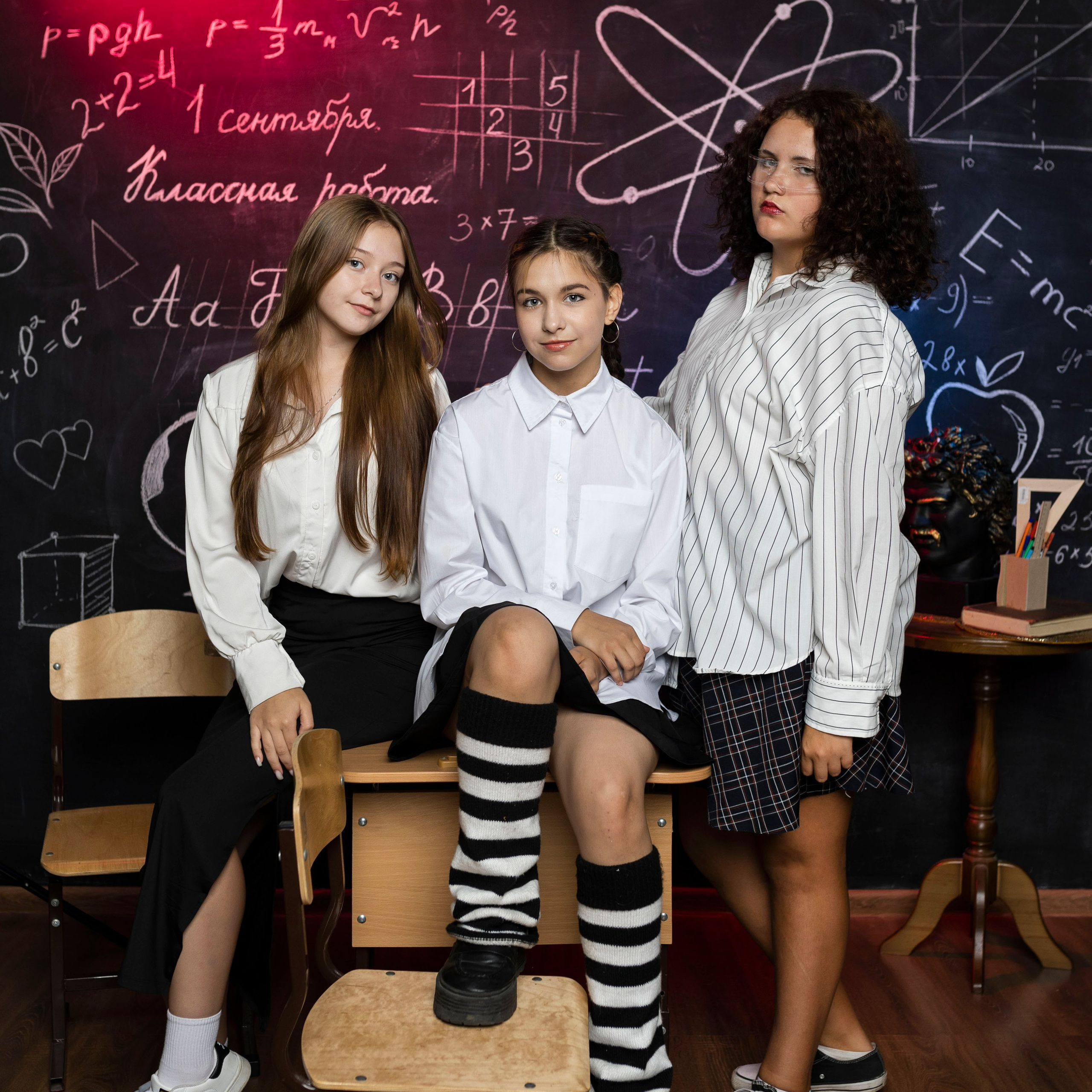 Яркая съемка для школьного альбома. Детский и школьный фотограф Тюмени Наталья Максимова