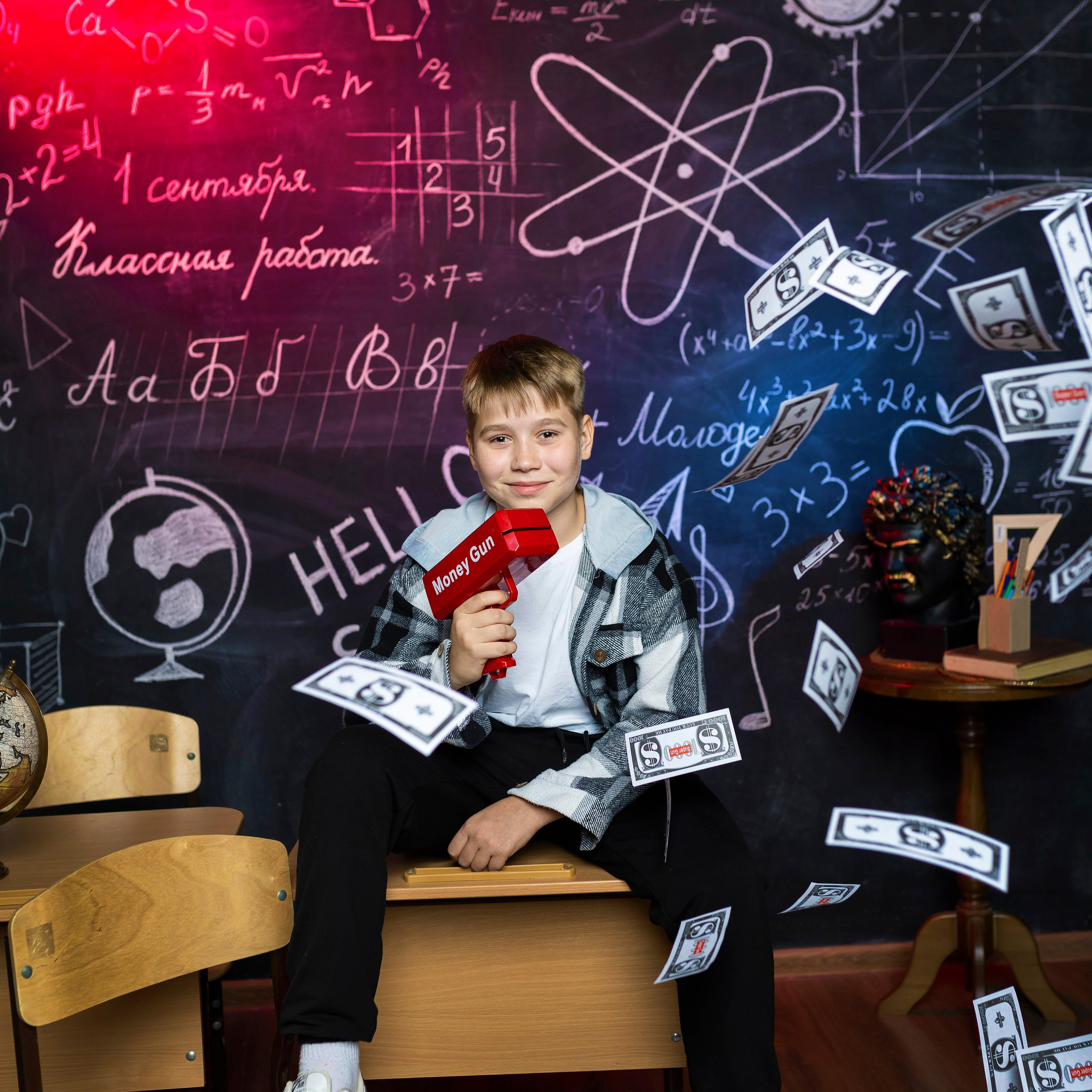 Яркая съемка для школьного альбома. Детский и школьный фотограф Тюмени Наталья Максимова