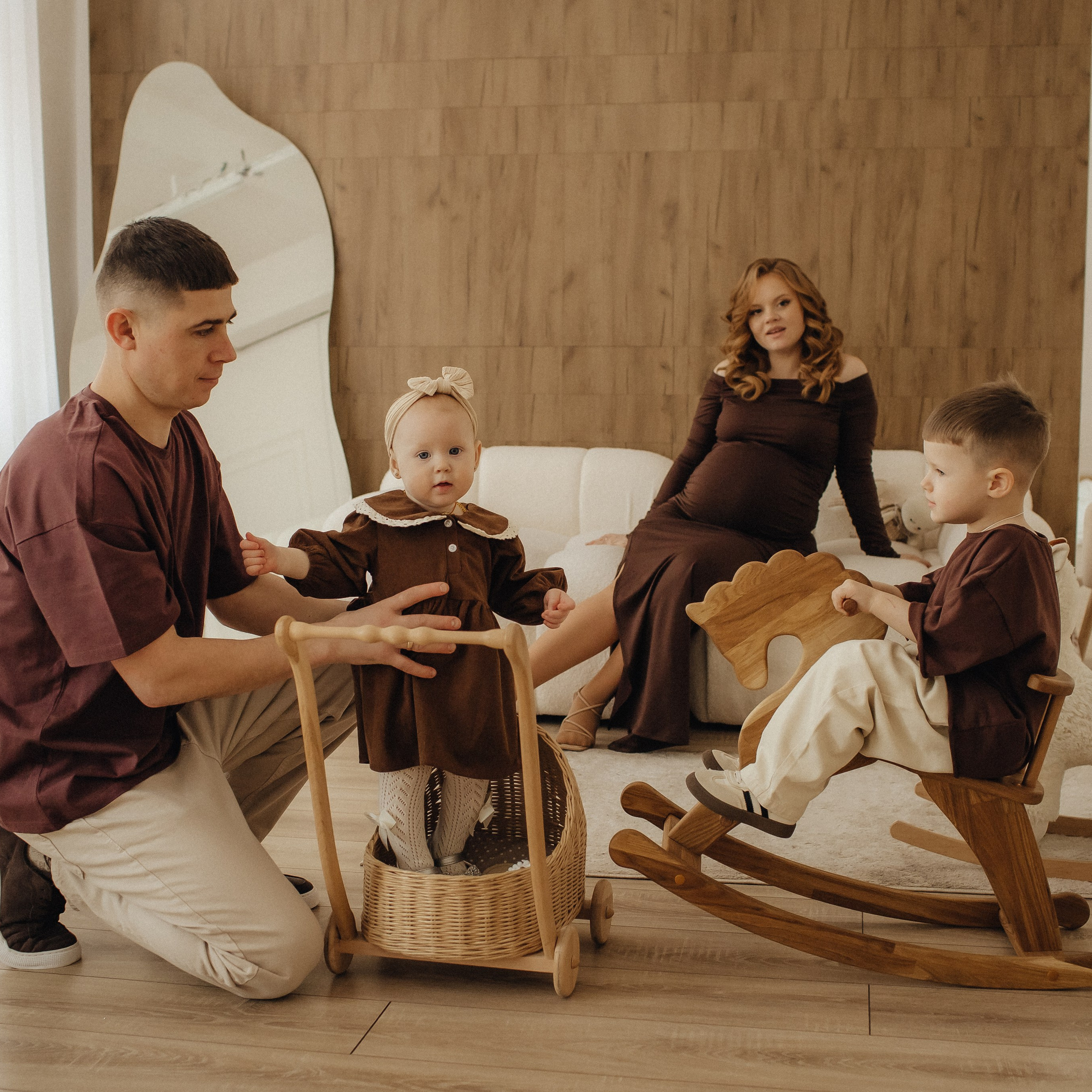 Виктория и&nbsp;Евгений с&nbsp;детками