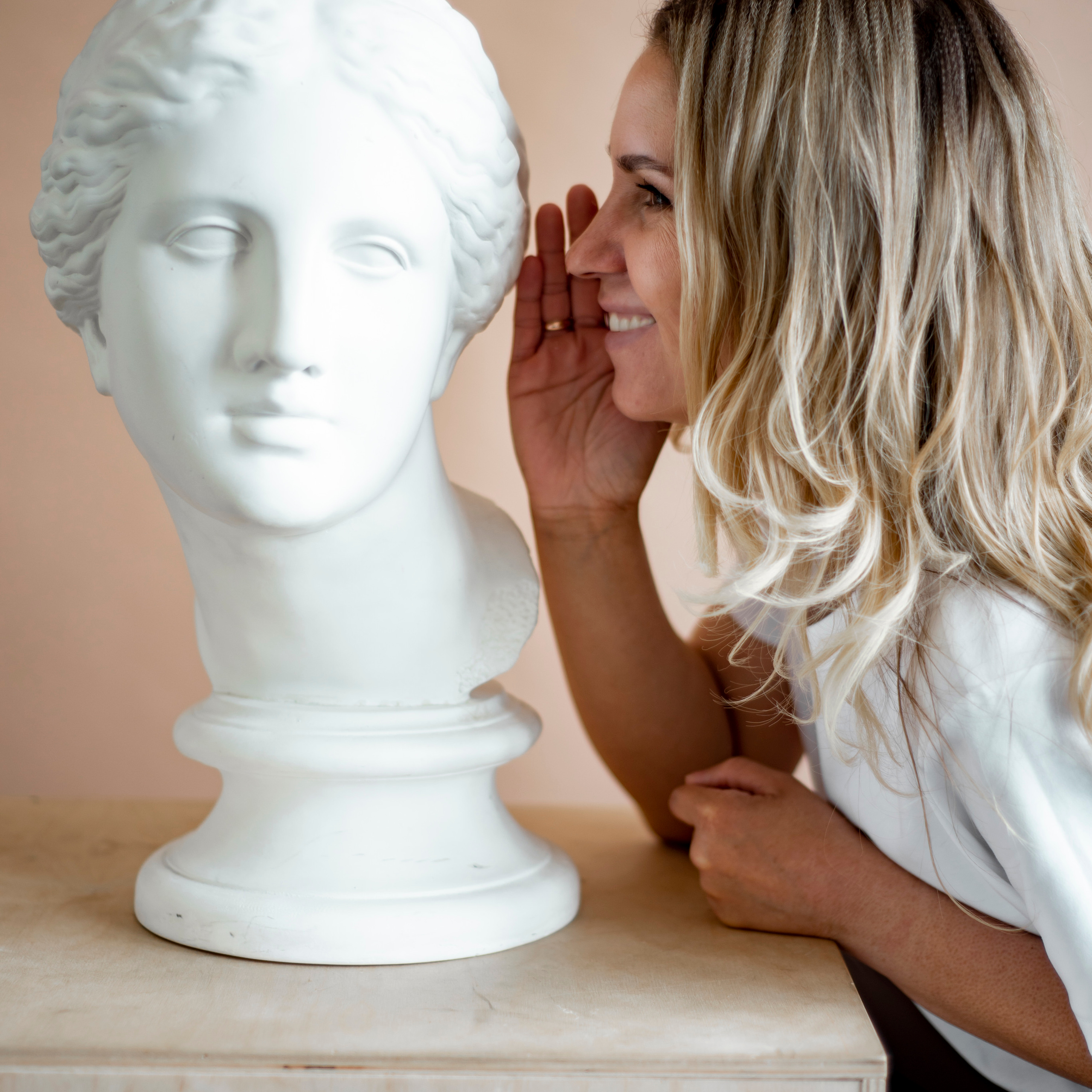 Вика (бровист)