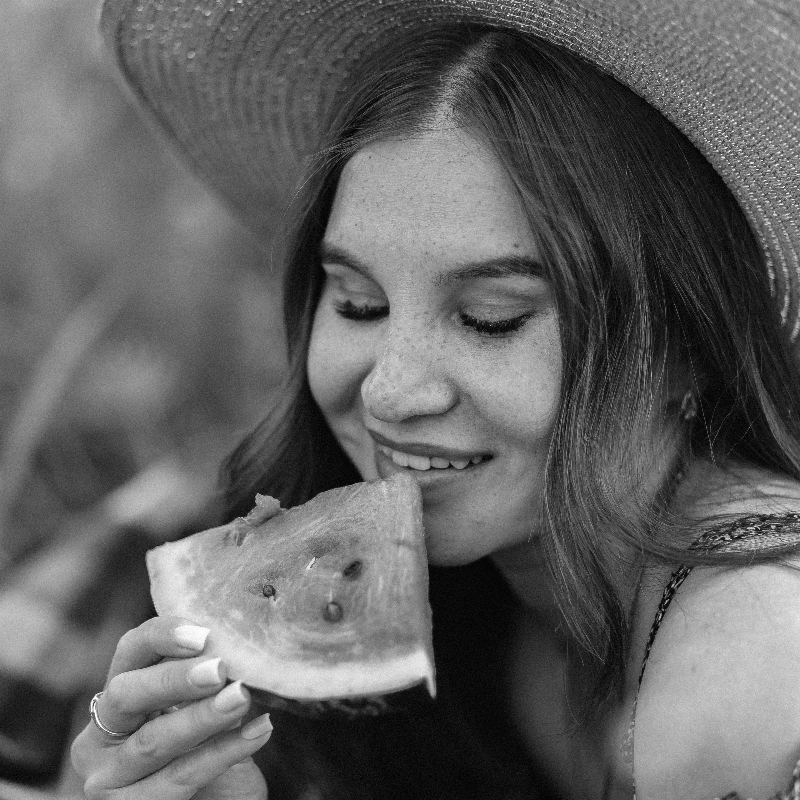 В поле с люпинами). Свадебный и семейный фотограф Можга-Ижевск Ксения Романова