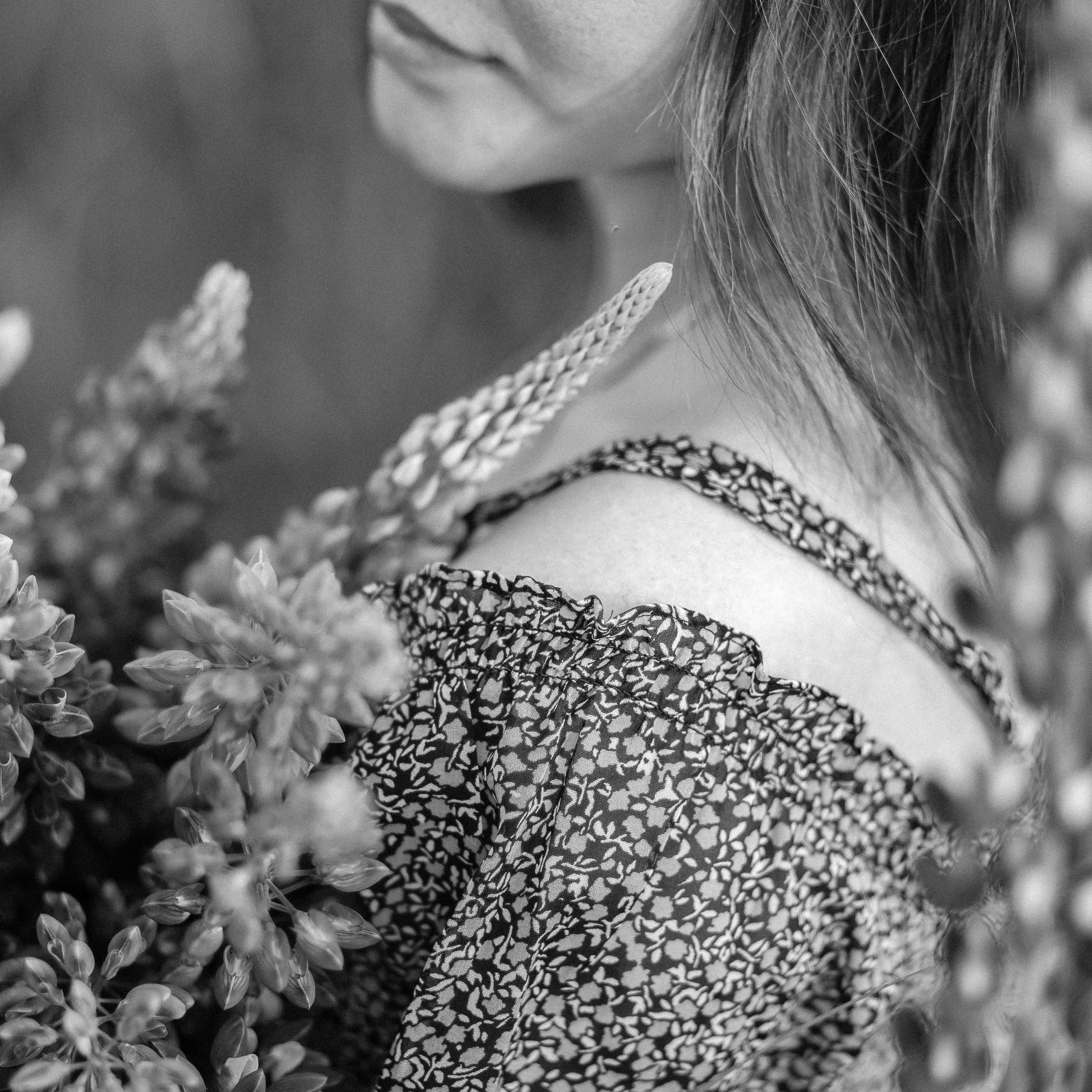 В поле с люпинами). Свадебный и семейный фотограф Можга-Ижевск Ксения Романова