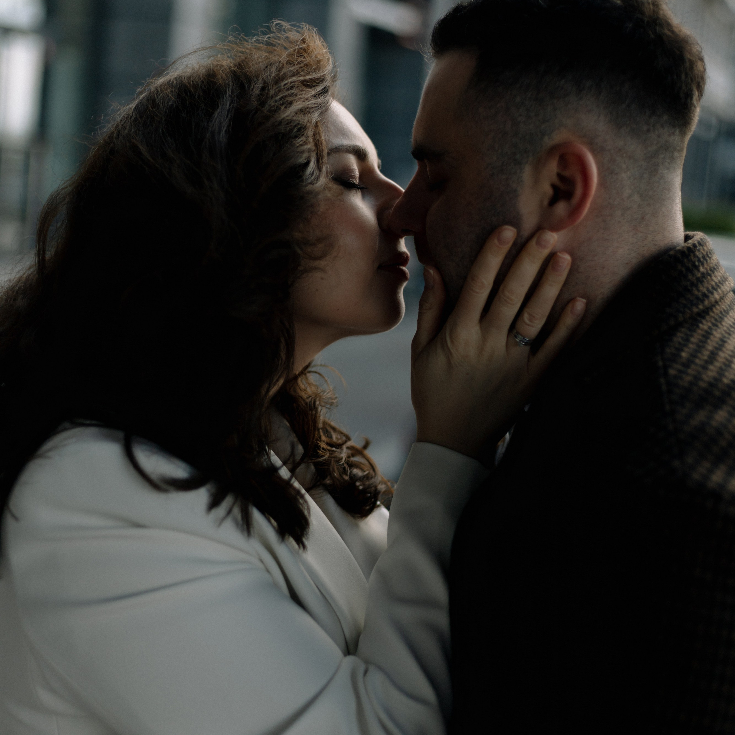 Свадебная прогулка от кофейни в музеи — Аня и Леня