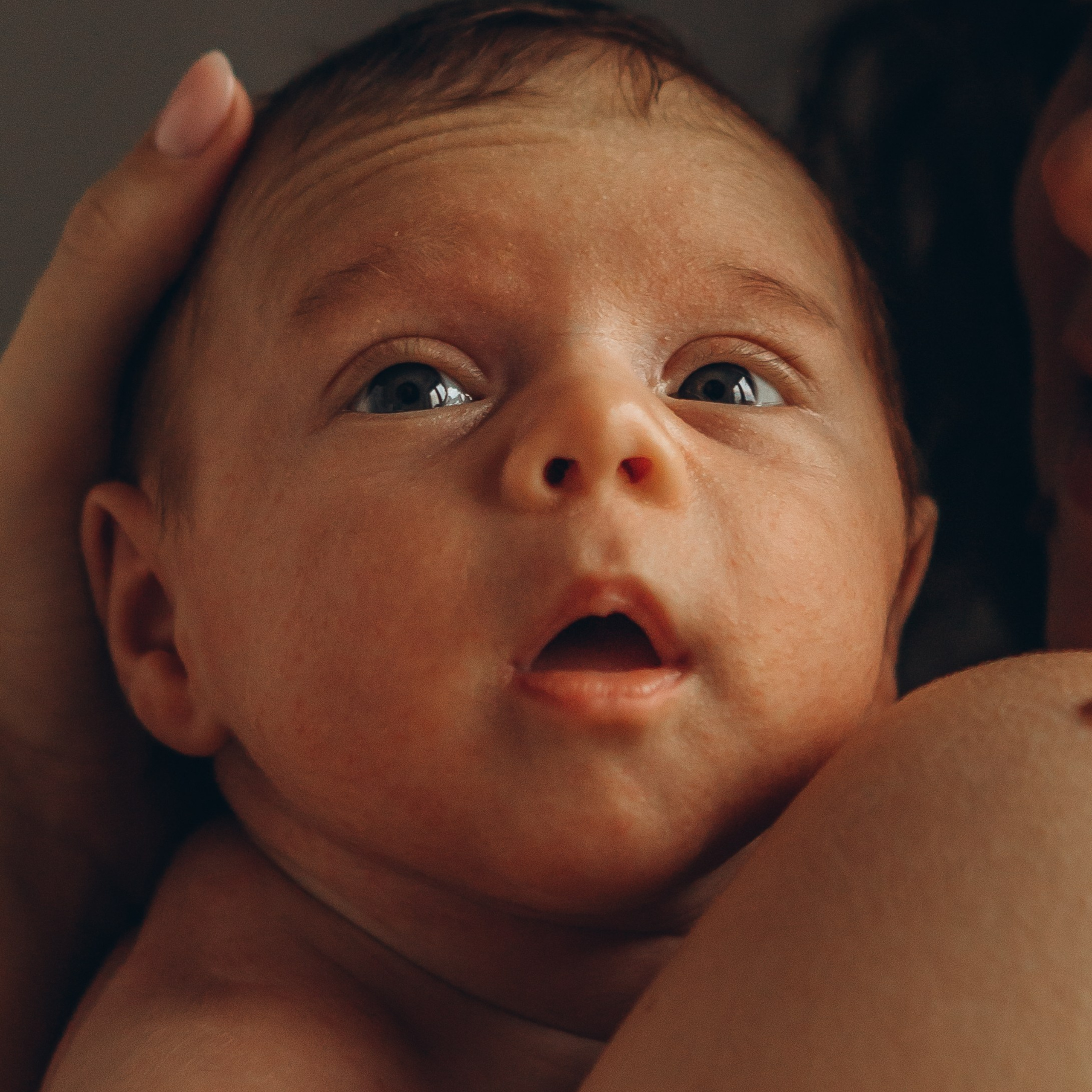 Новорождённые и младенцы