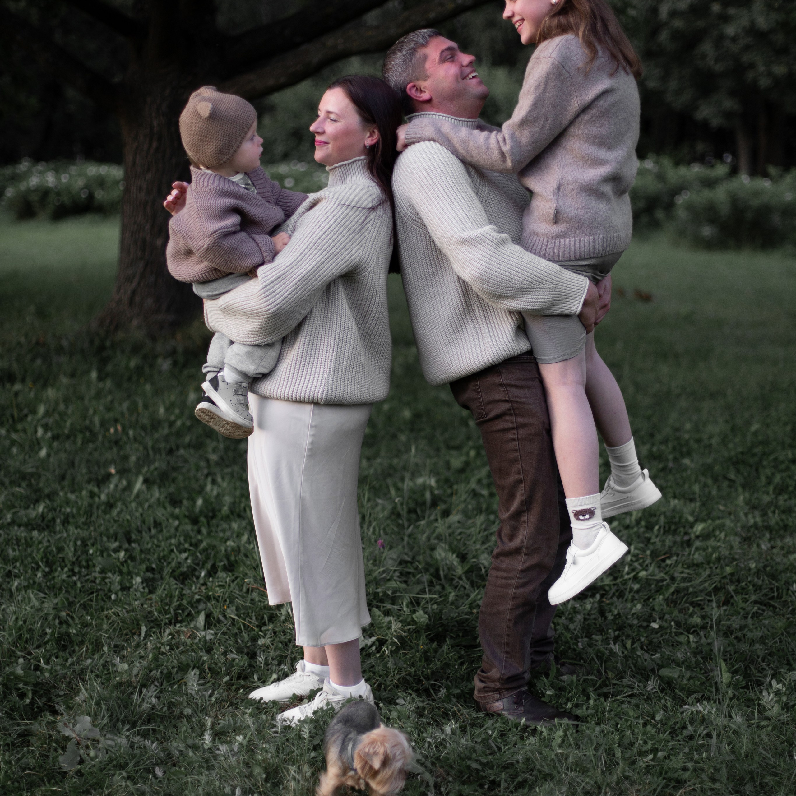 Артем, Роза, Алена и Ваня. Семейный и детский фотограф в Москве Анастасия Брагина