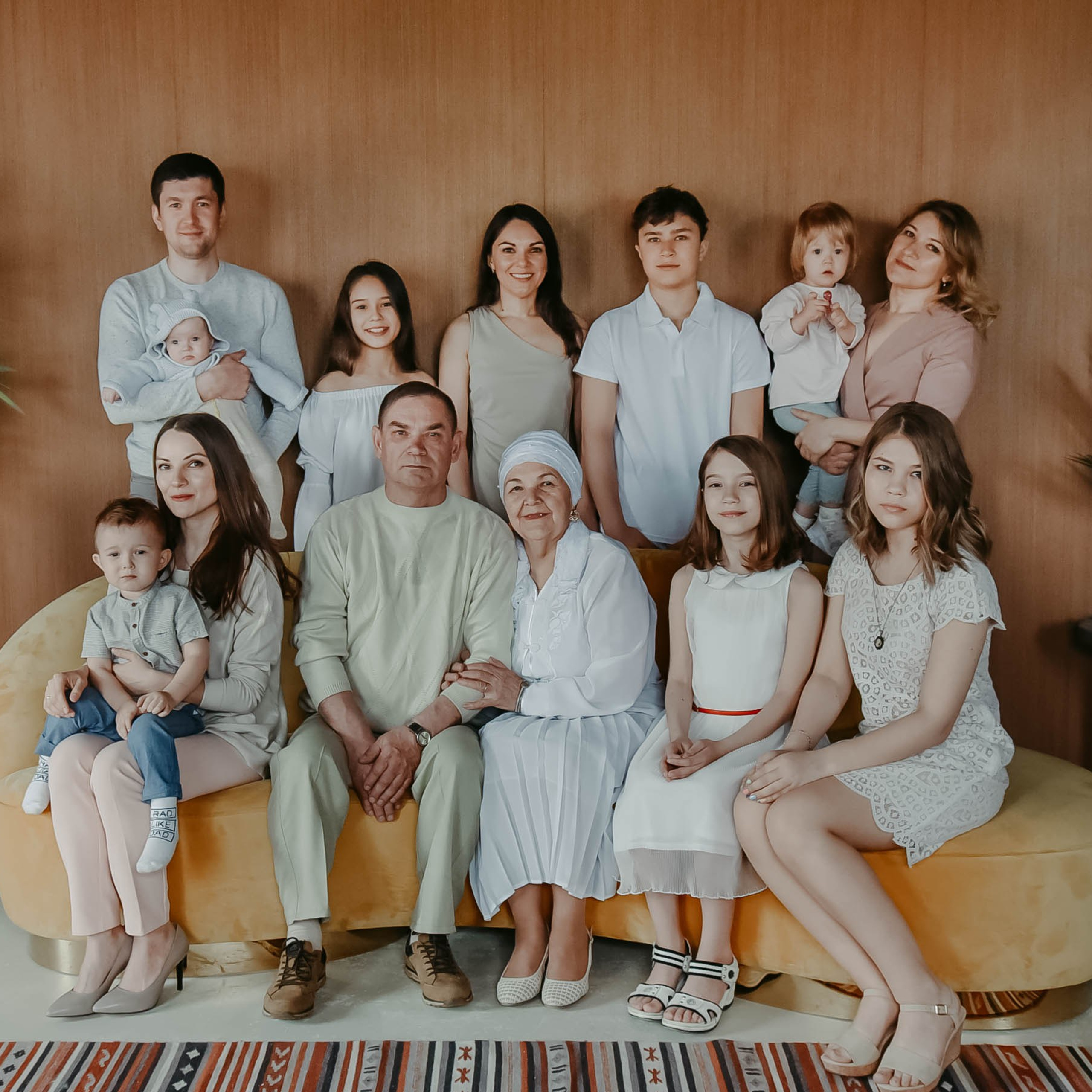 В большой семье зубами не счелкают