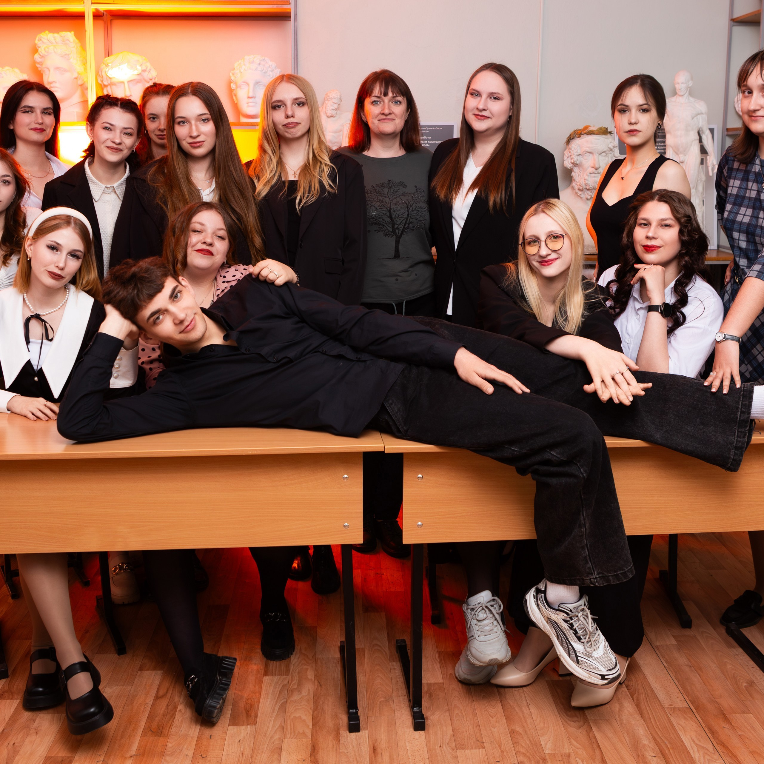 ФОТОСЕССИЯ В АУДИТОРИИ ДЛЯ БУДУЩИХ УЧИТЕЛЕЙ — выпускников Чернского профессионально-педагогического колледжа