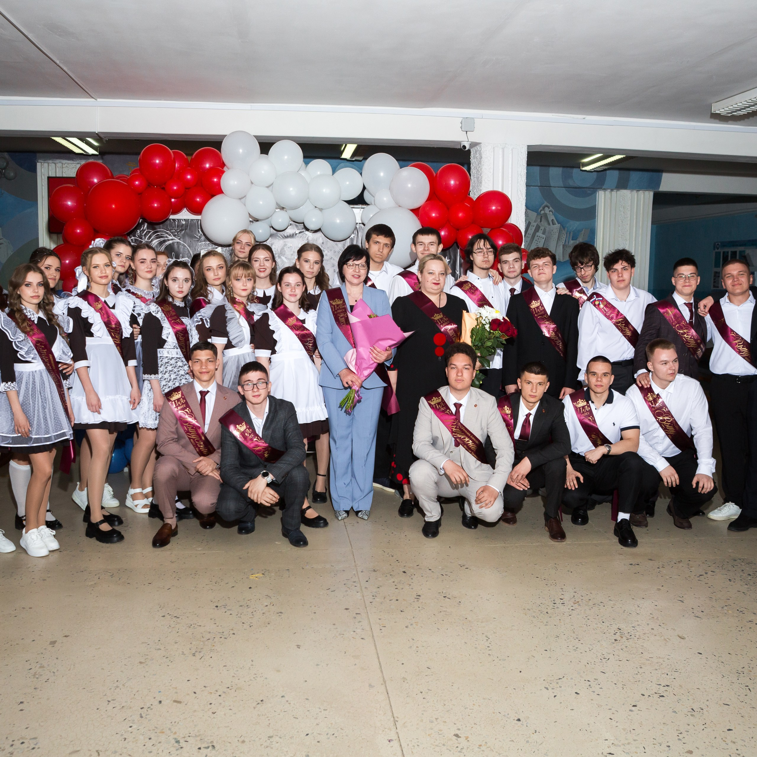 ФОТОСЕССИЯ С РОДИТЕЛЯМИ «ПОСЛЕДНИЙ ЗВОНОК — 2025» 9 ШКОЛА Г.МЦЕНСК